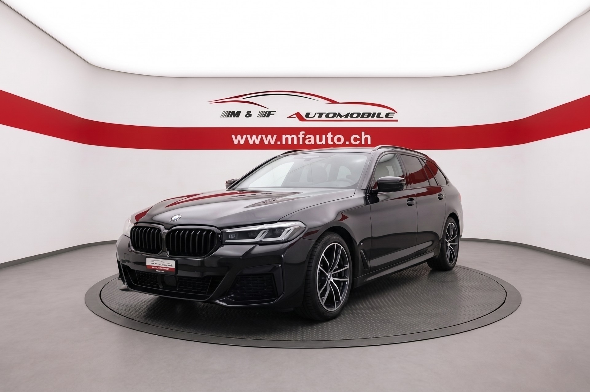 BMW 520d xDrive M- Sport CH FAHRZEUG-image-0