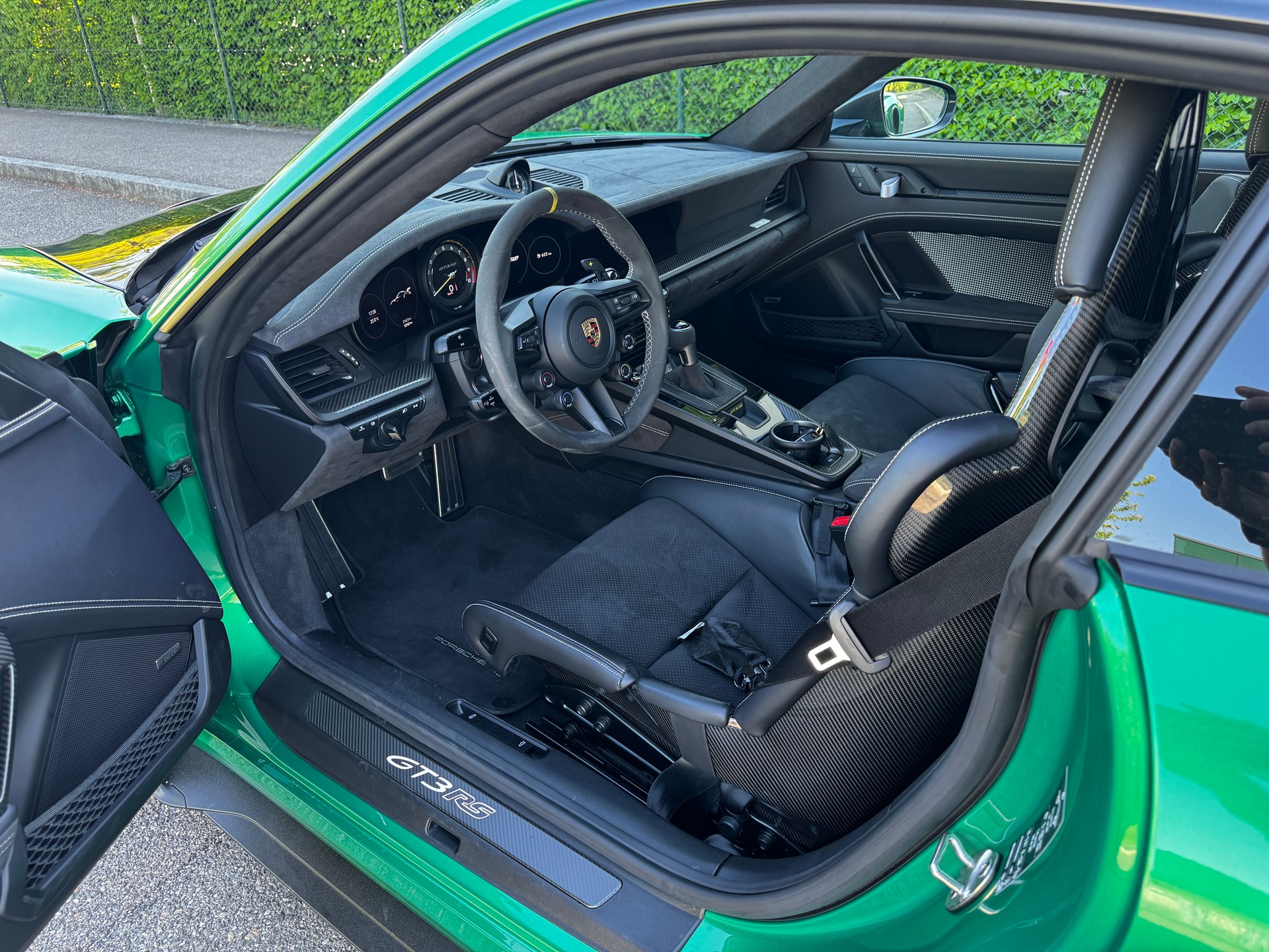 PORSCHE 911 GT3 RS ONE of ONE-image-7
