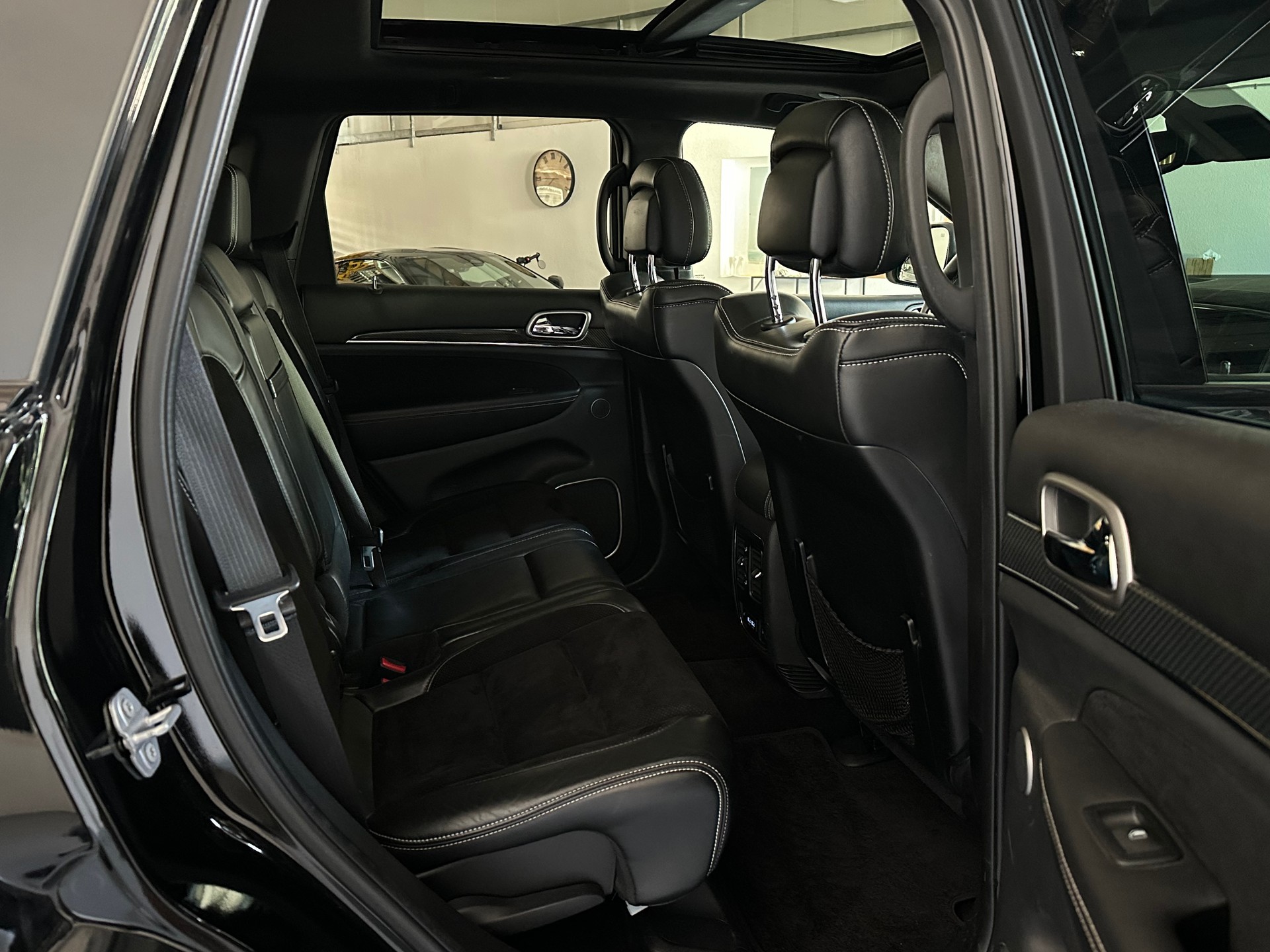 JEEP Grand Cherokee 6.4 V8 HEMI SRT8 Automatic-image-5