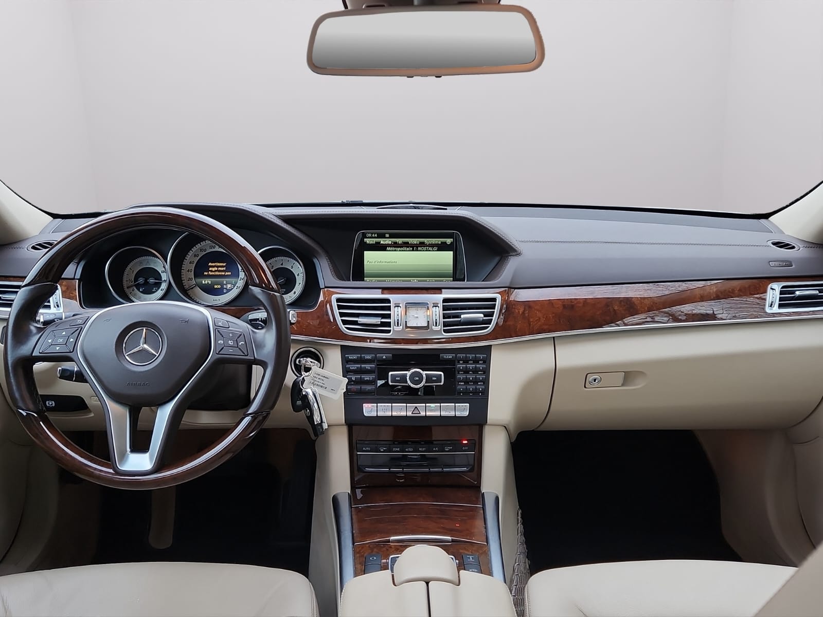 MERCEDES-BENZ E 500 Avantgarde 4Matic 7G-Tronic-image-7