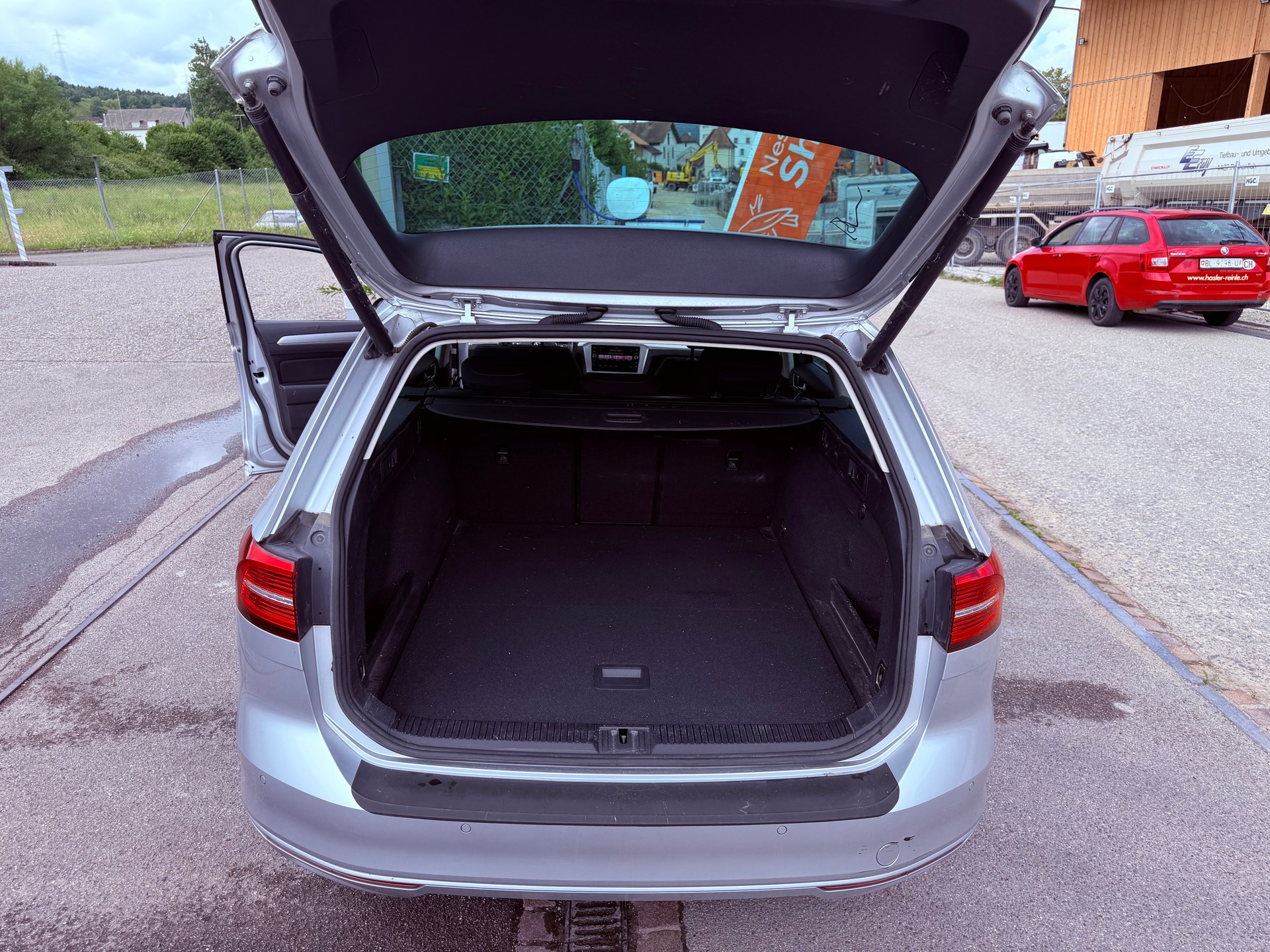 VW Passat Variant 2.0 TDI BMT Comfortline DSG-image-11