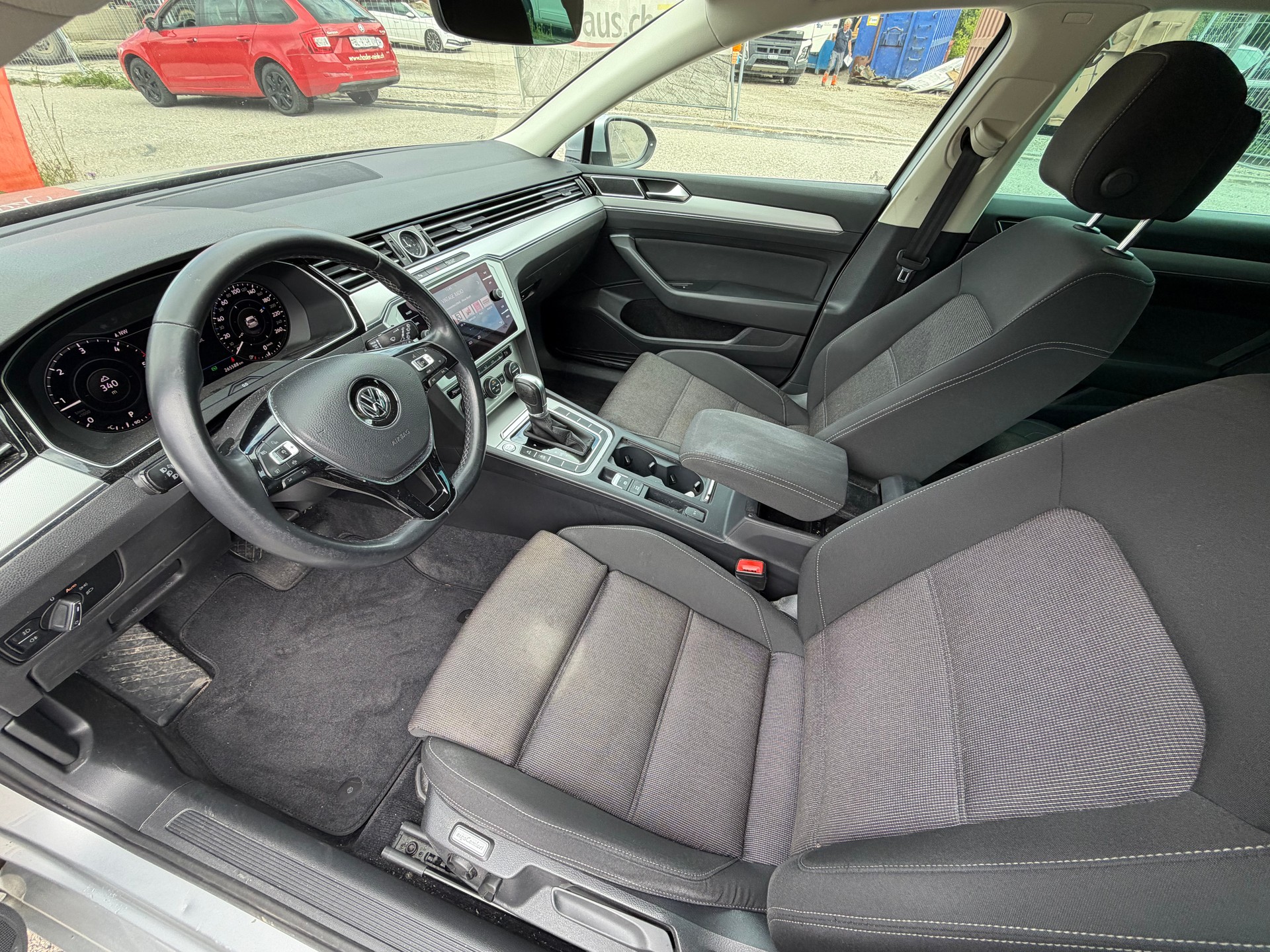 VW Passat Variant 2.0 TDI BMT Comfortline DSG-image-9