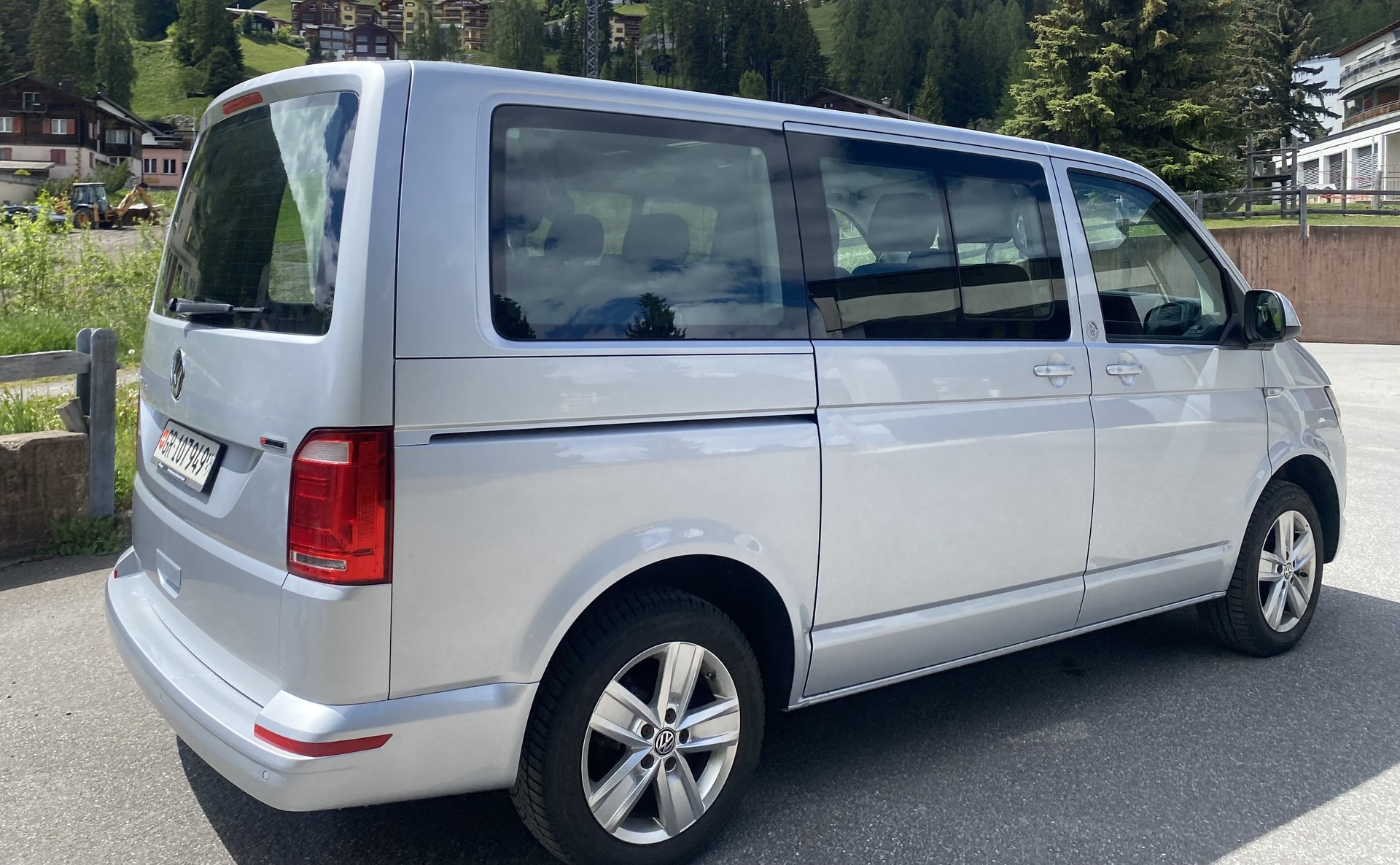 VW Caravelle 2.0 TDI 204 DSG 4motion-image-1