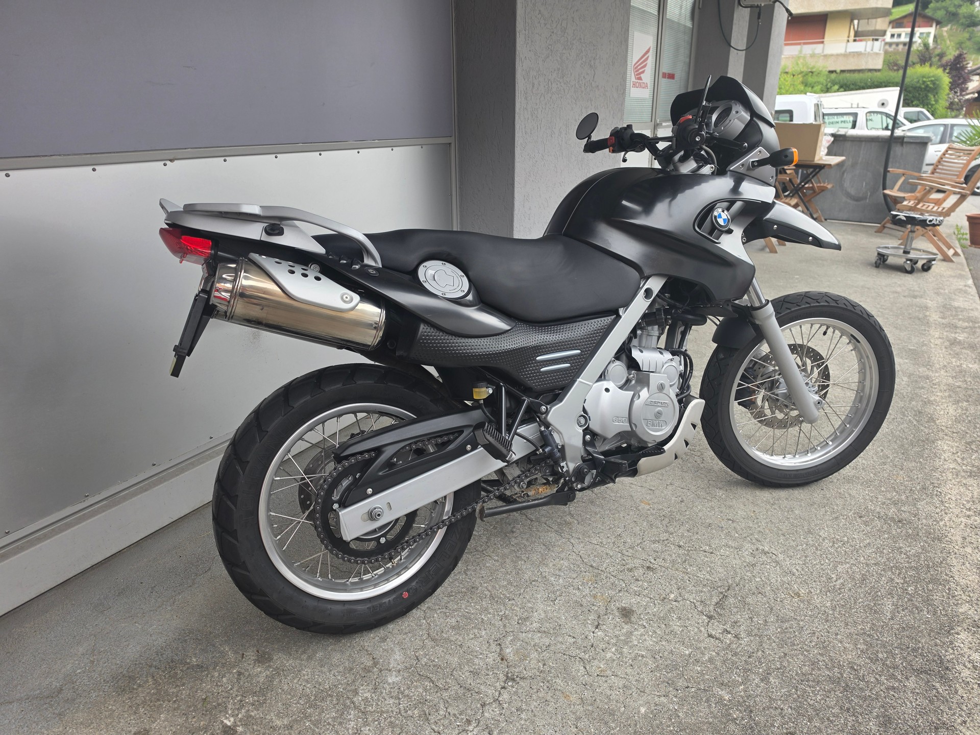 BMW E650G-showroom-element-1