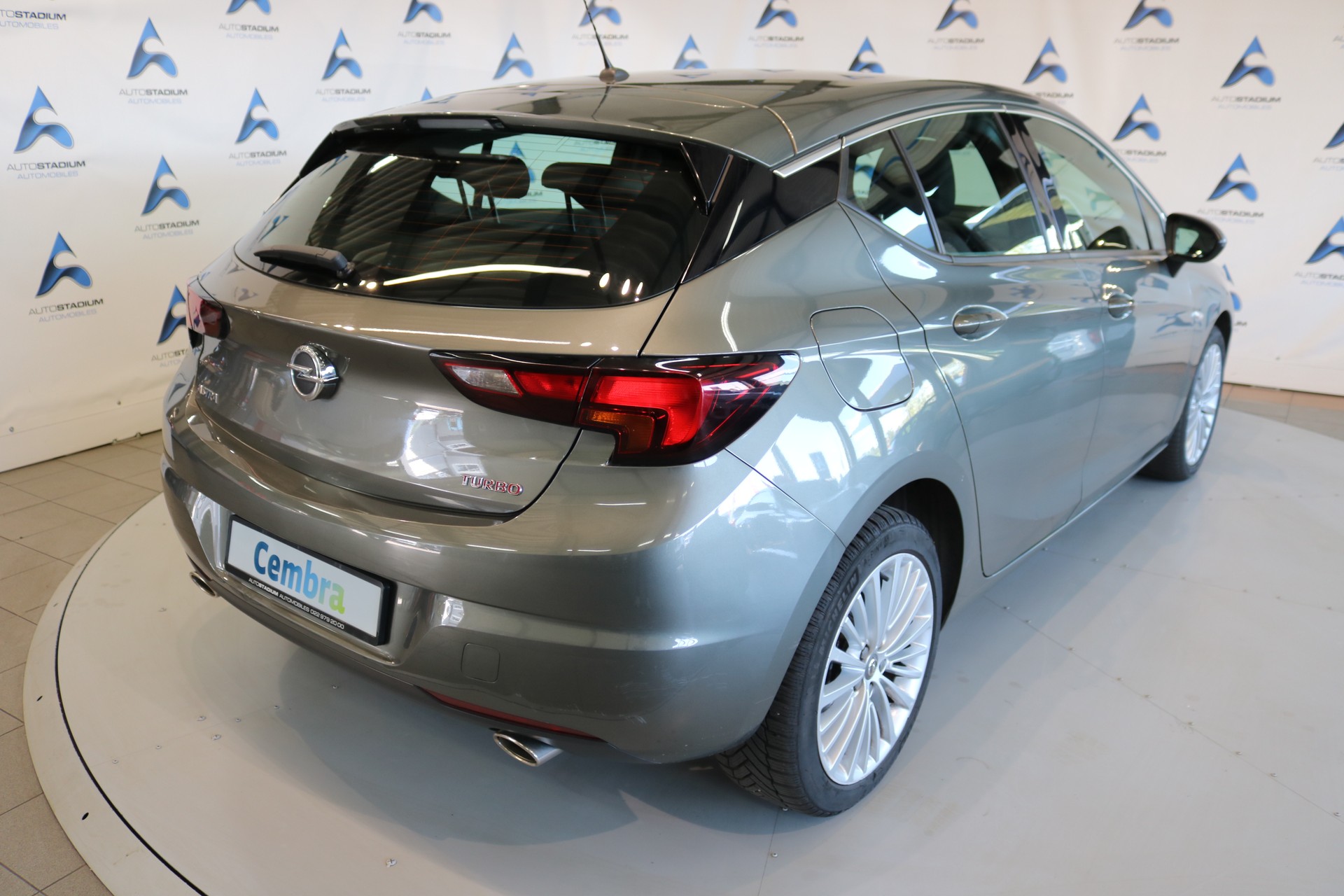 OPEL Astra 1.6i Turbo Excellence-image-15