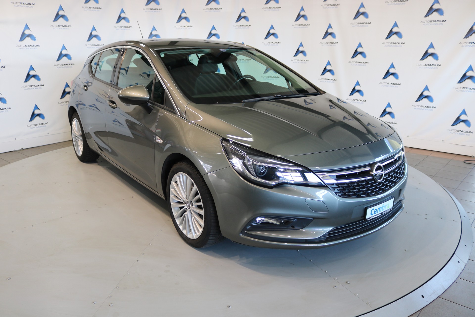 OPEL Astra 1.6i Turbo Excellence-image-0