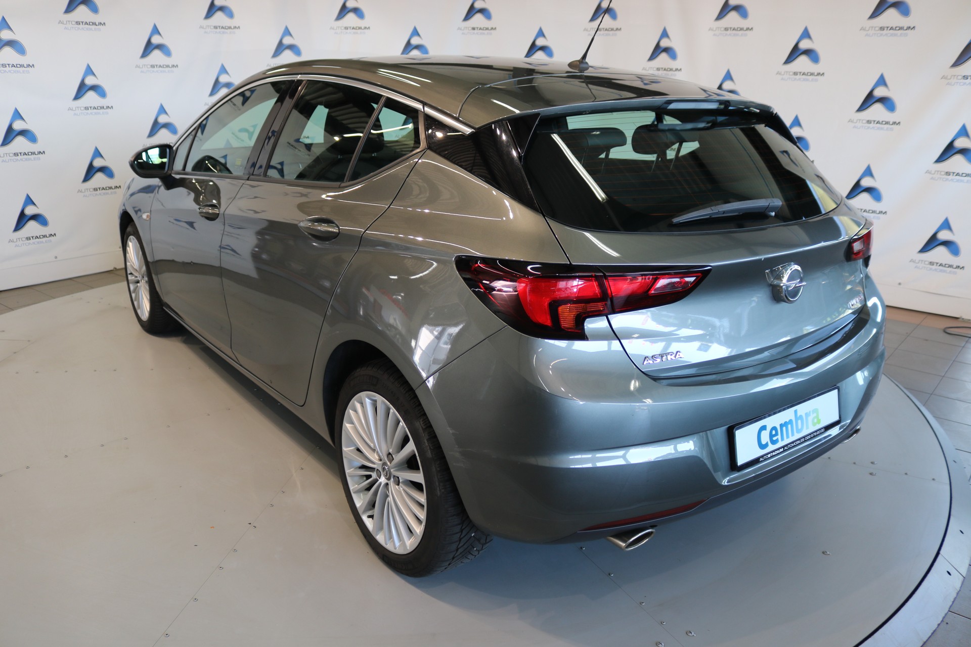 OPEL Astra 1.6i Turbo Excellence-image-13