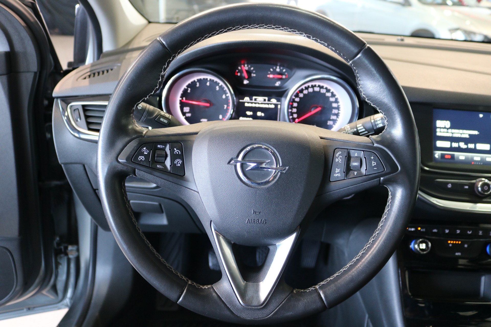 OPEL Astra 1.6i Turbo Excellence-image-3