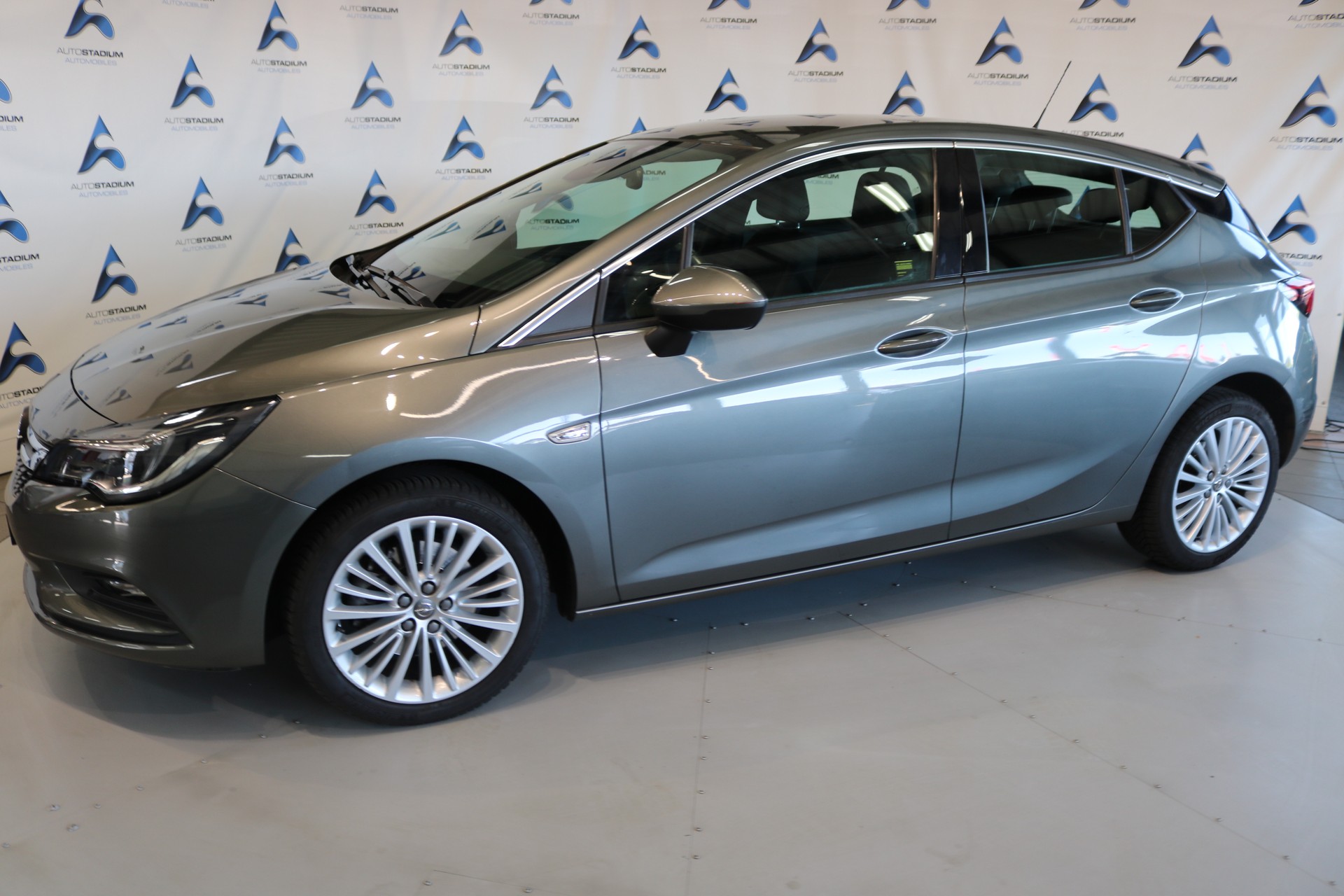 OPEL Astra 1.6i Turbo Excellence-image-9