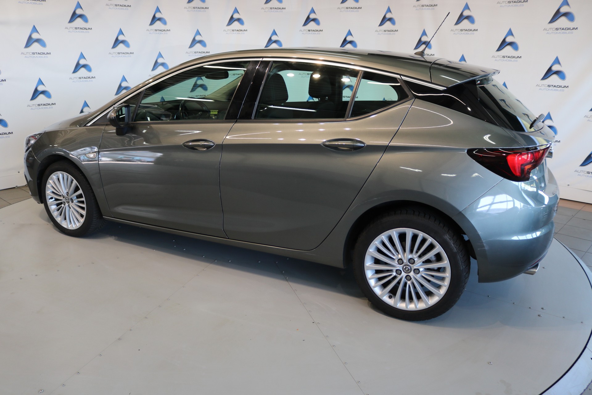 OPEL Astra 1.6i Turbo Excellence-image-11
