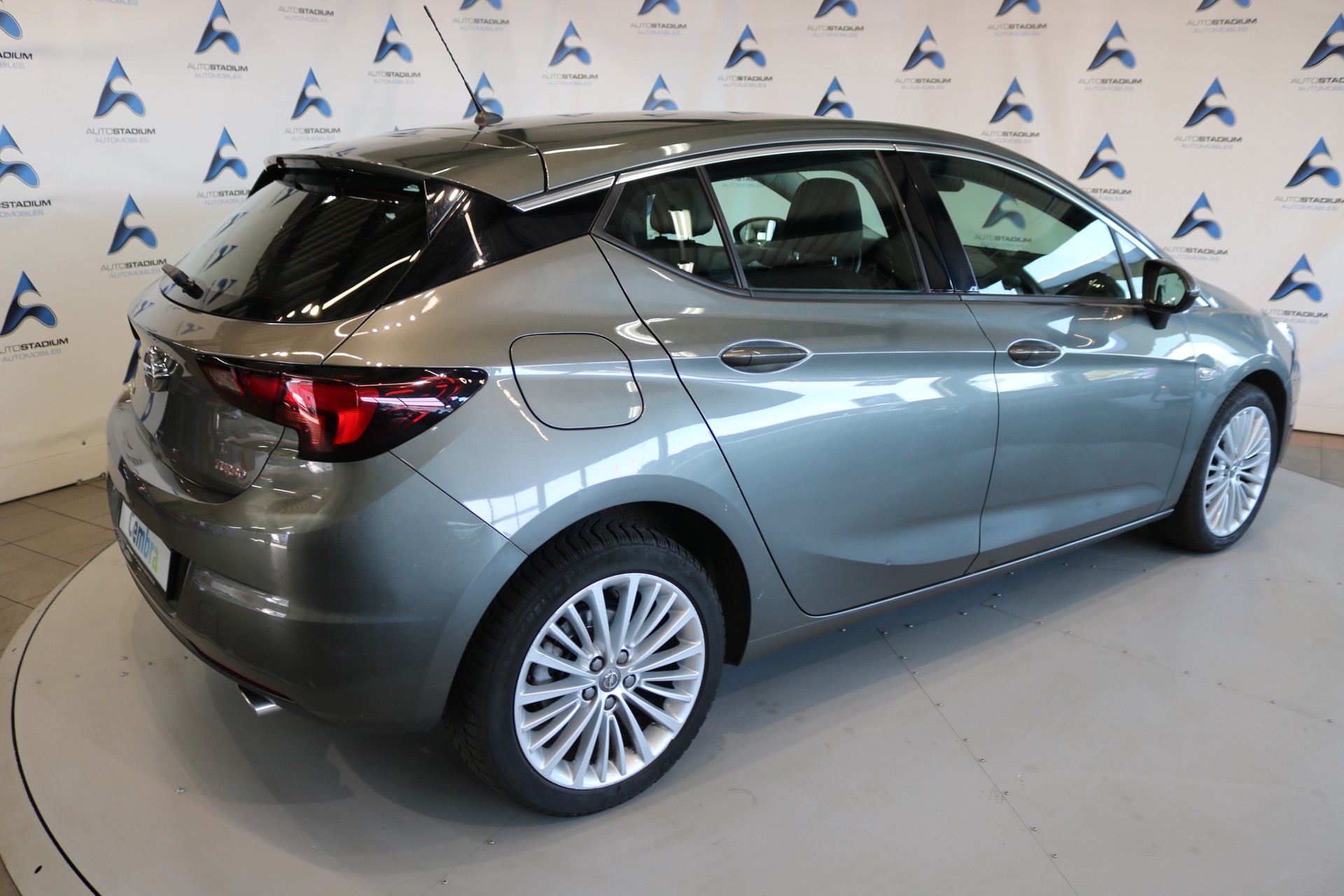 OPEL Astra 1.6i Turbo Excellence-image-16