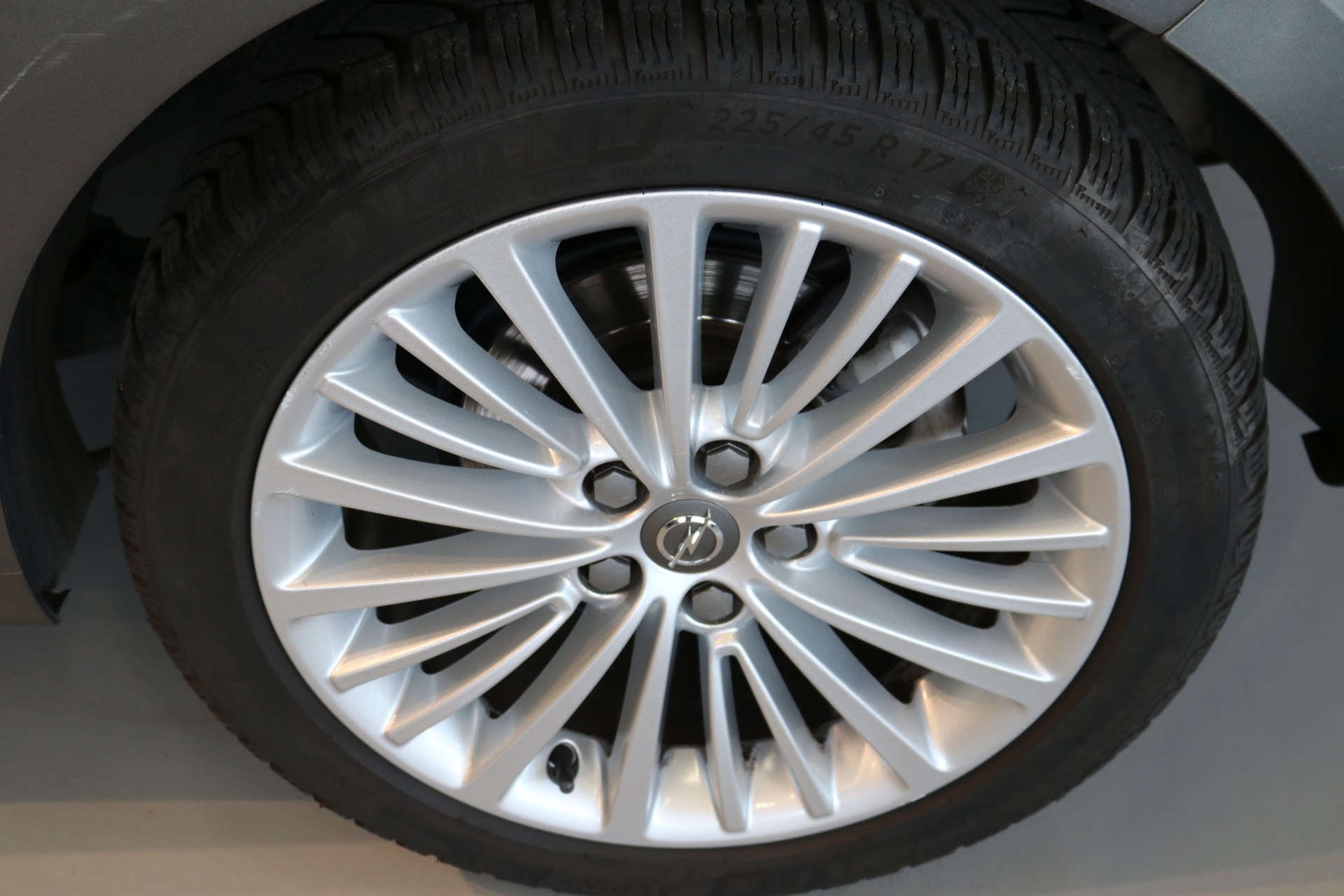 OPEL Astra 1.6i Turbo Excellence-image-23