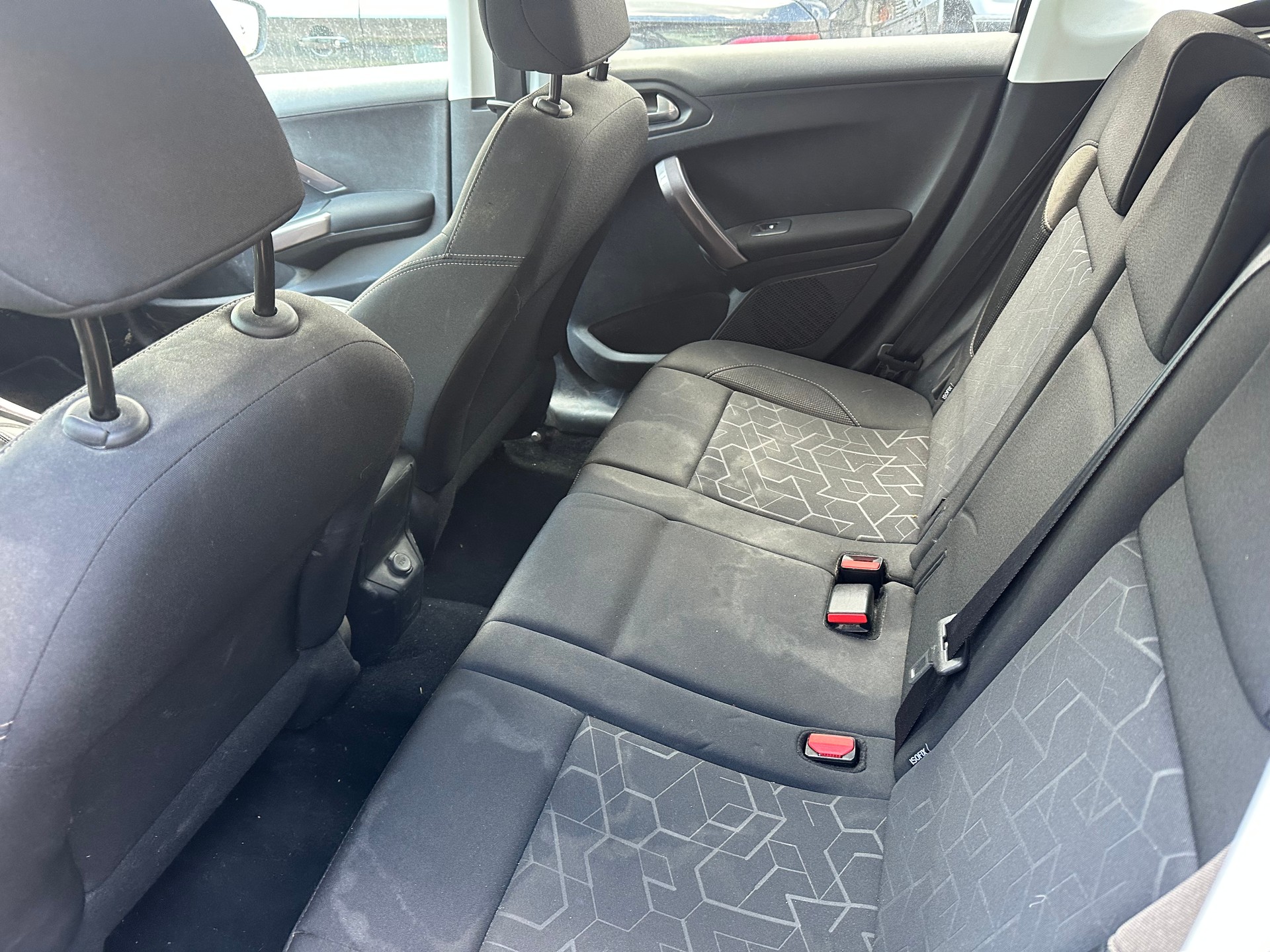 PEUGEOT 2008 1.2 VTI Style-image-3