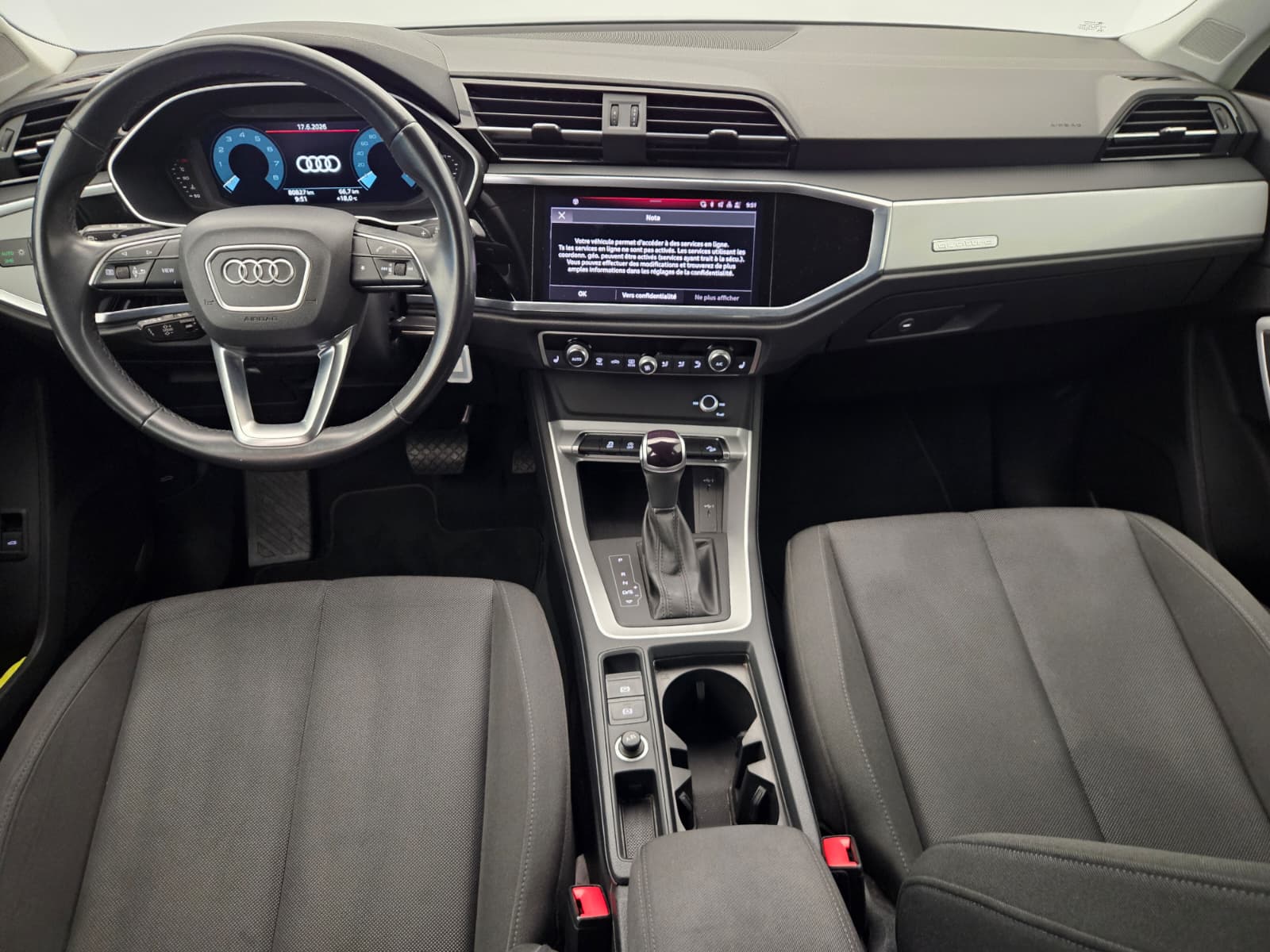AUDI Q3 40 TFSI S line quattro S-tronic-image-9