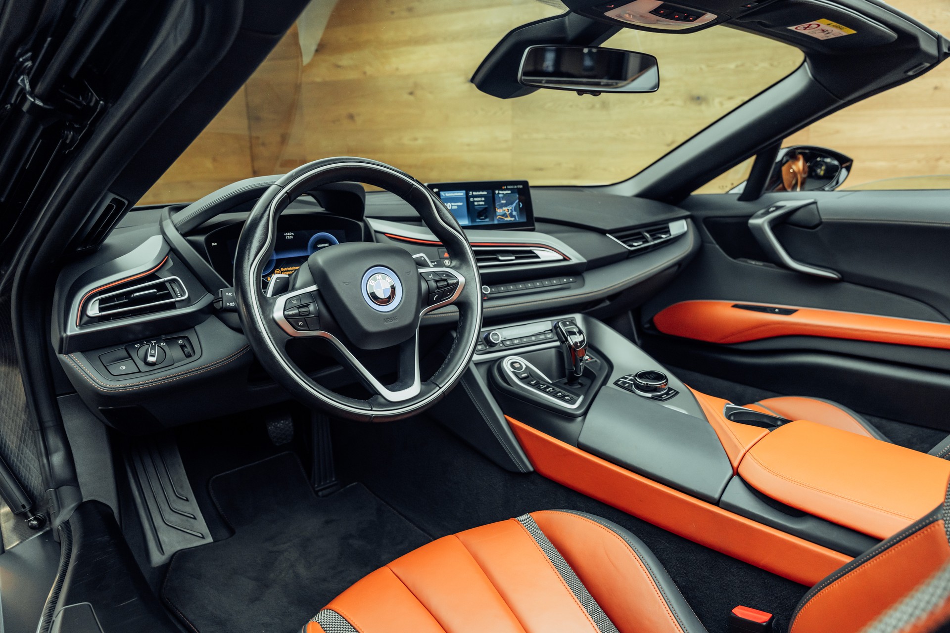 BMW i8 Roadster-image-4