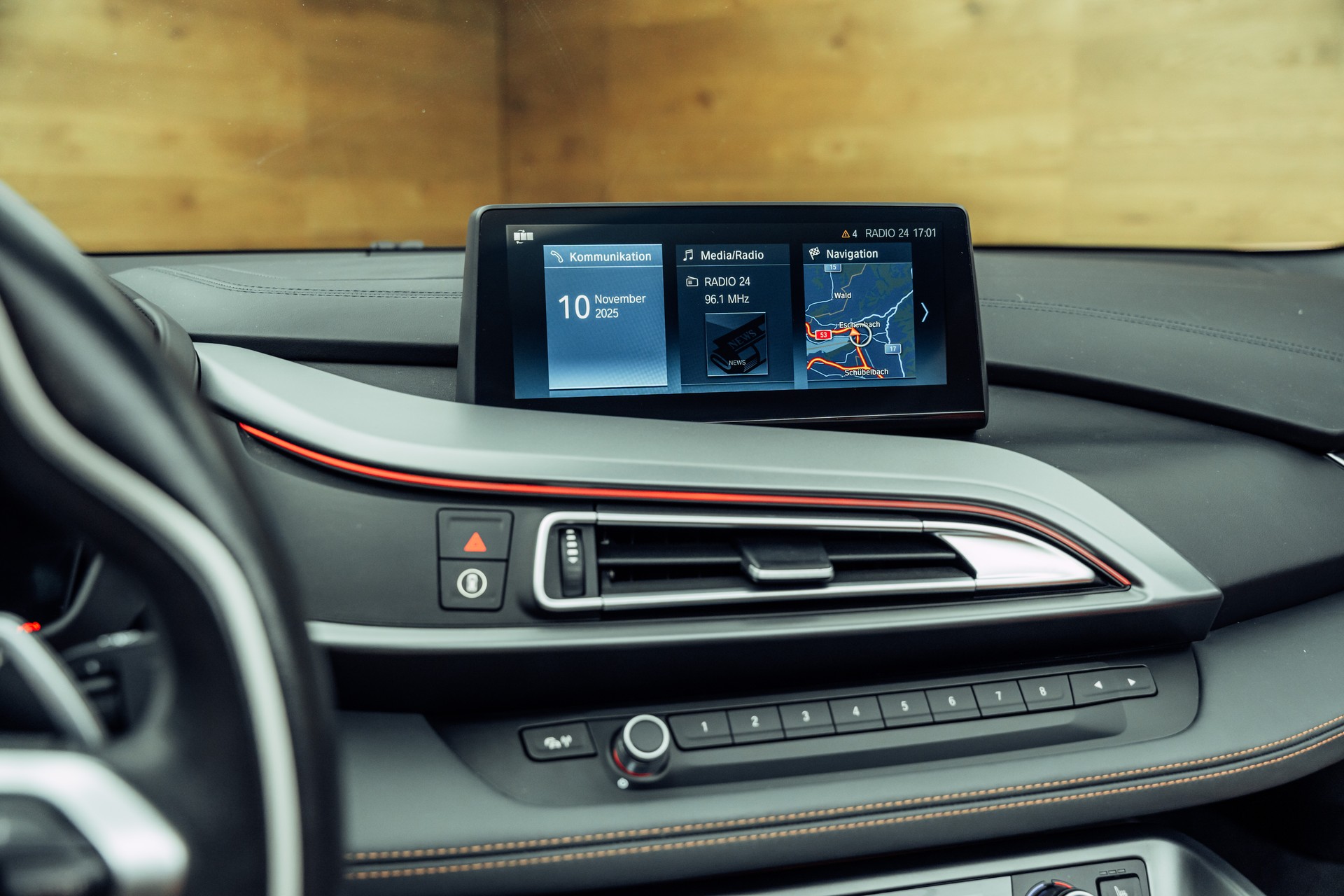 BMW i8 Roadster-image-10