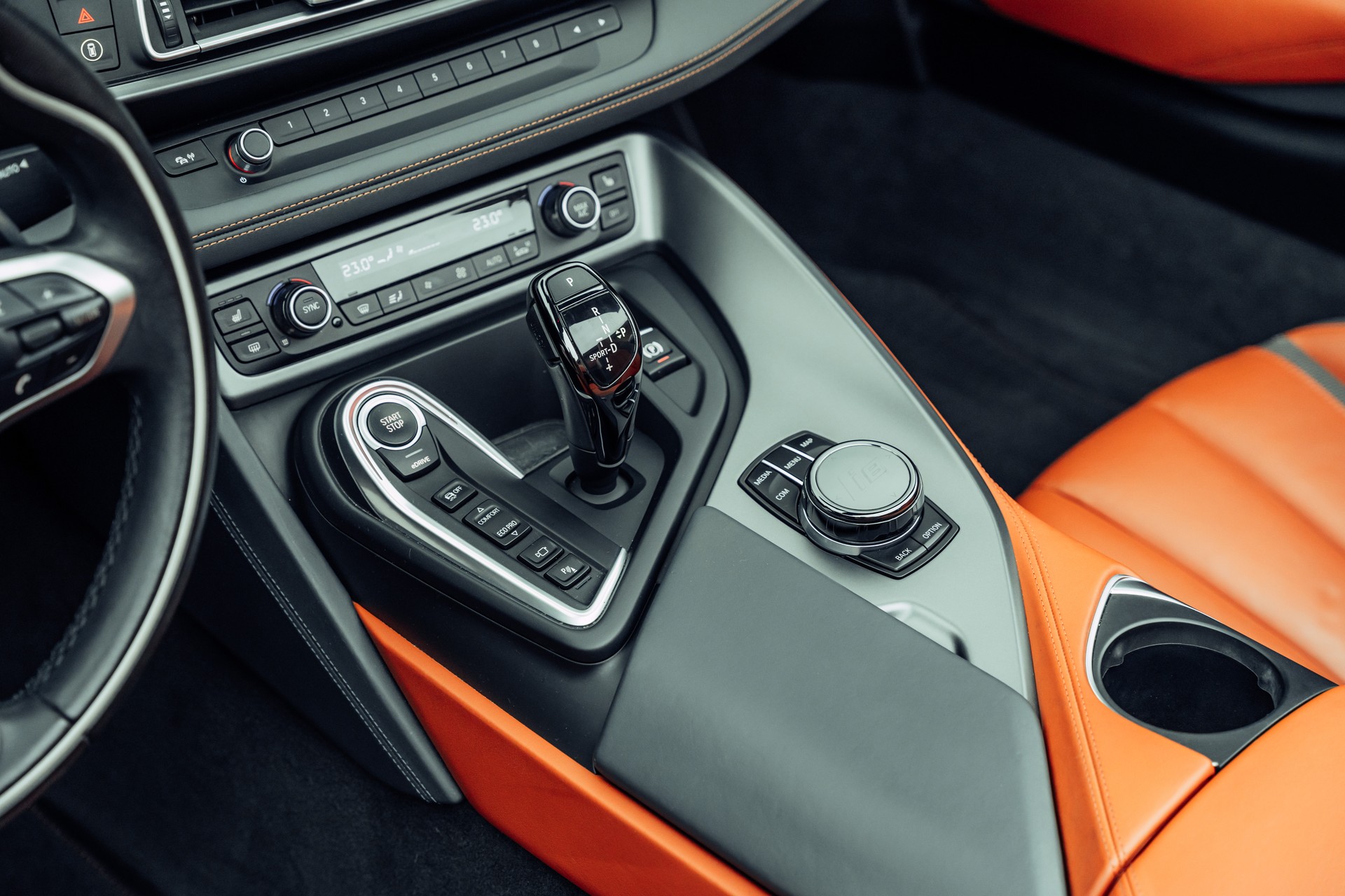 BMW i8 Roadster-image-9