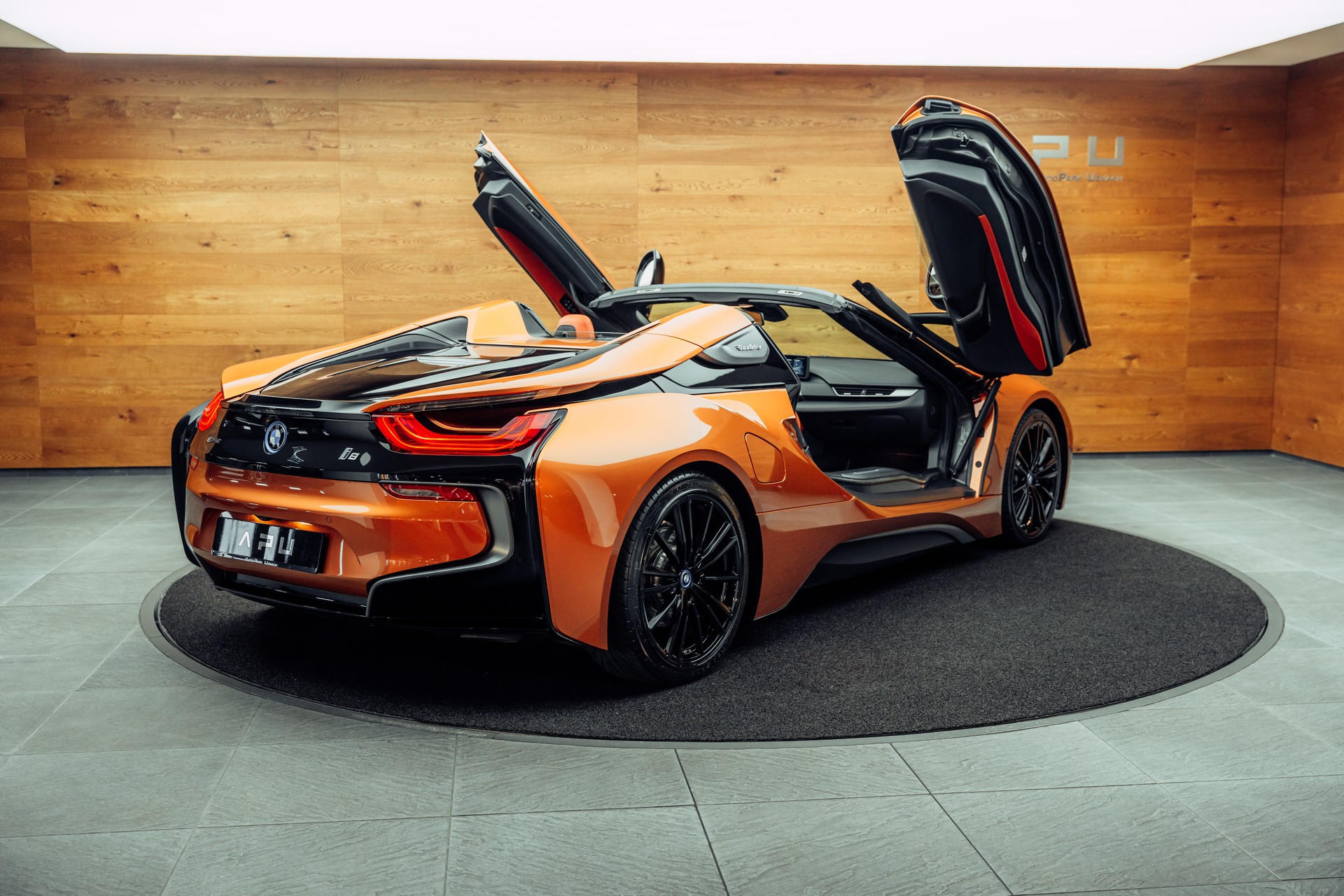 BMW i8 Roadster-image-18