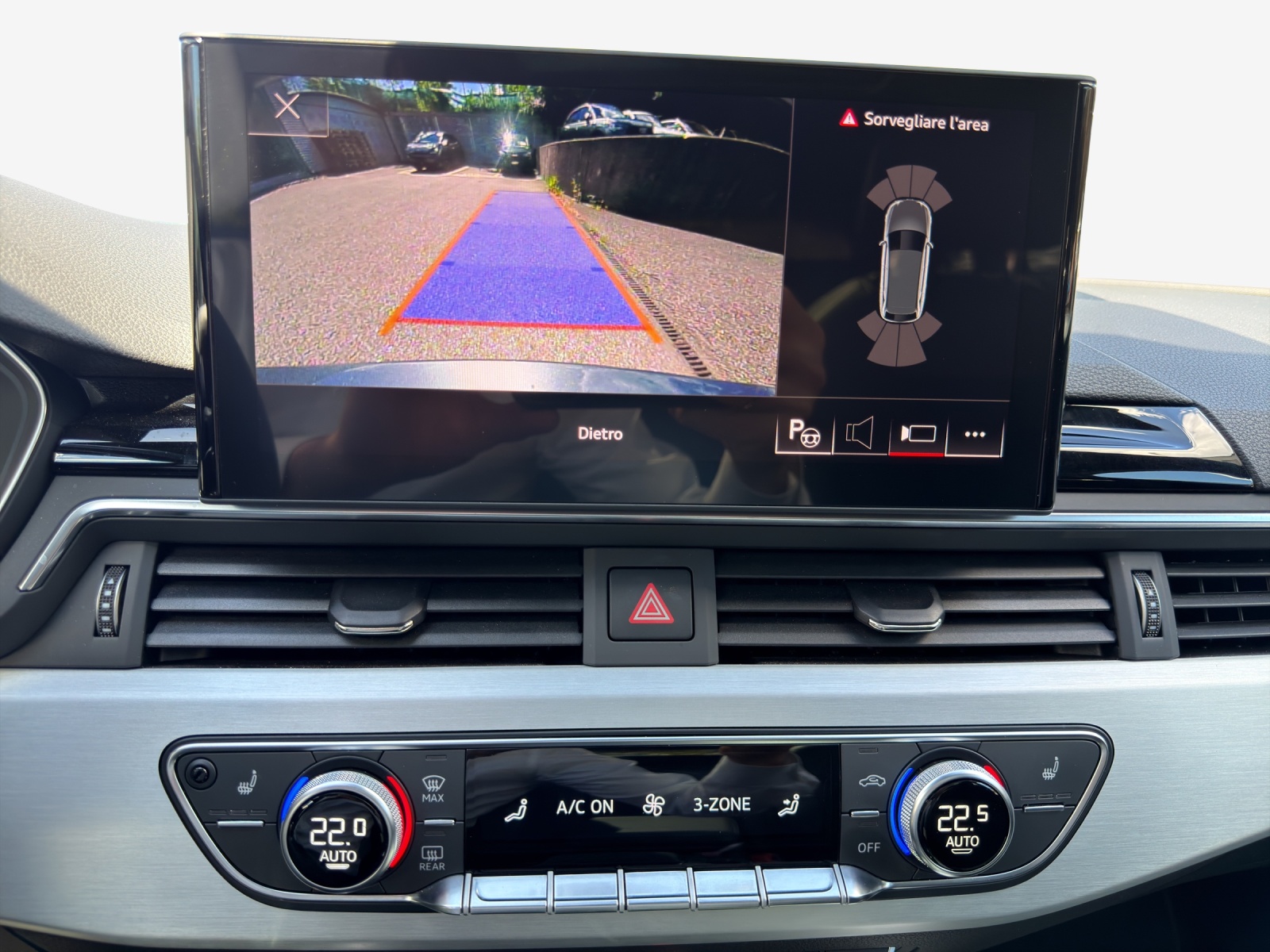 AUDI A4 Avant 40 TDI S line Attraction quattro S-tronic-image-13