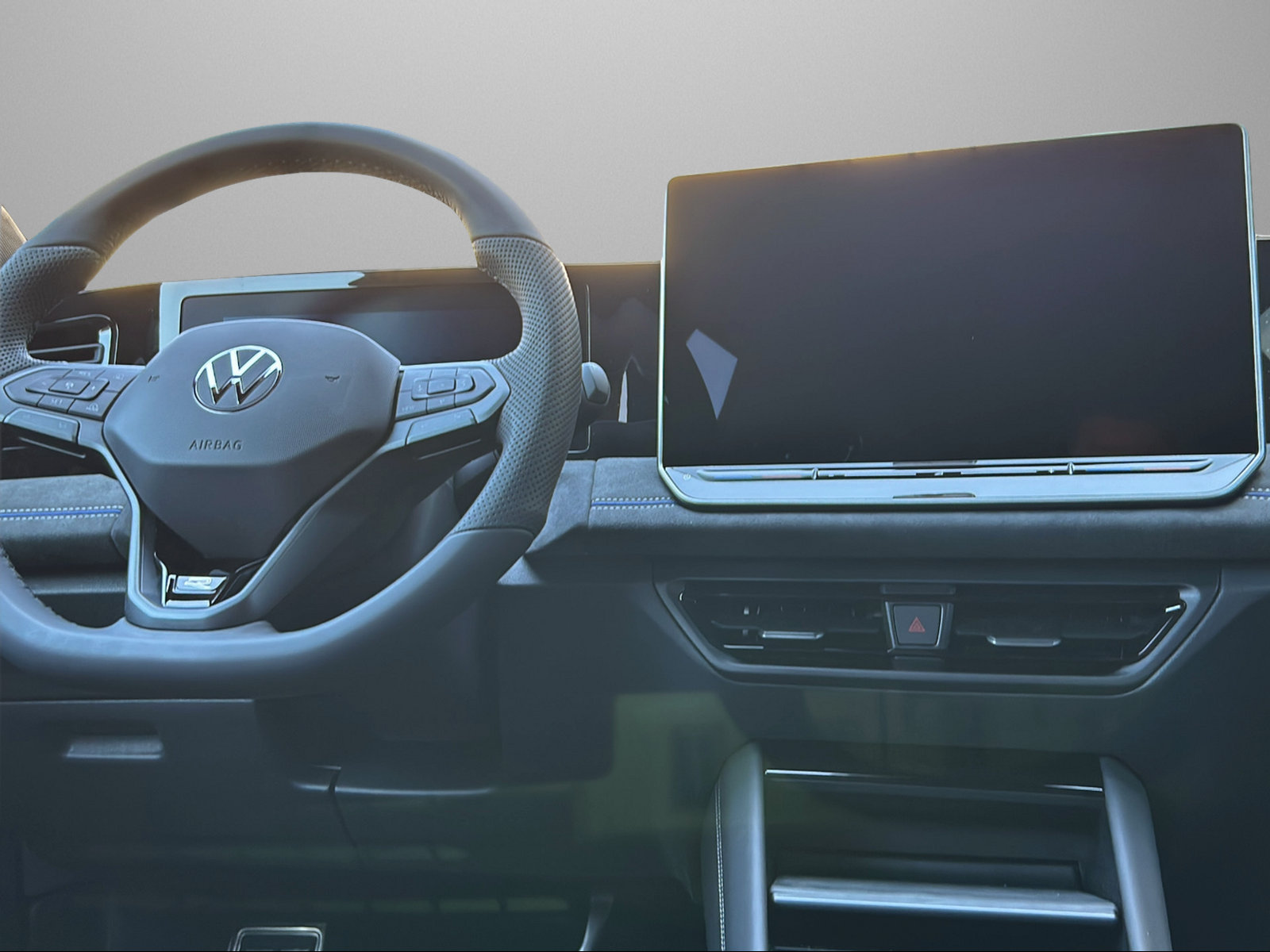 VW Tiguan 2.0 TSI DSG R-Line United 4Motion-image-9