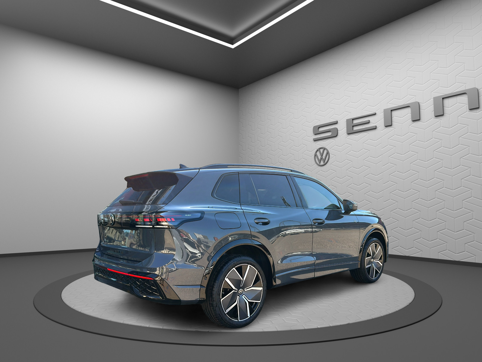 VW Tiguan 2.0 TSI DSG R-Line United 4Motion-image-2