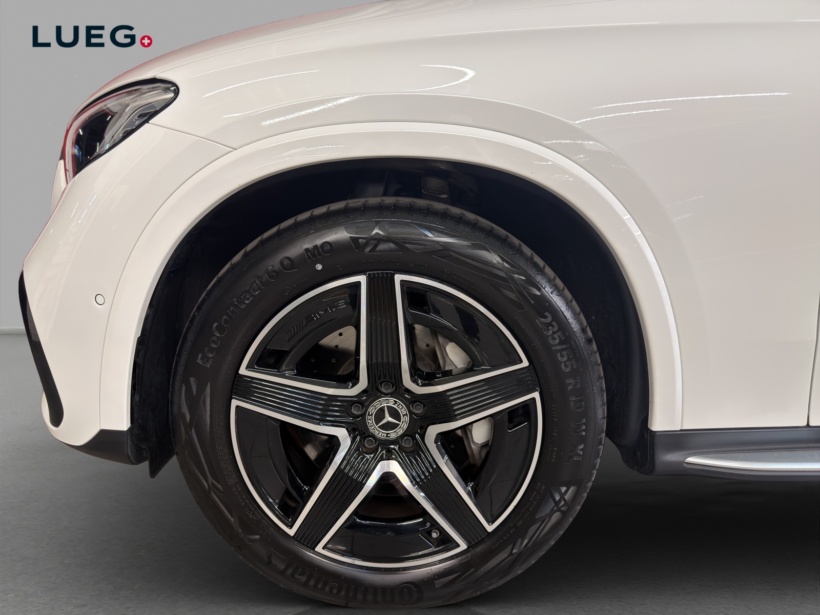 MERCEDES-BENZ GLC 300 4M - AMG / 360 Grad Kamera / Panorama-Dach / AHK /-image-6