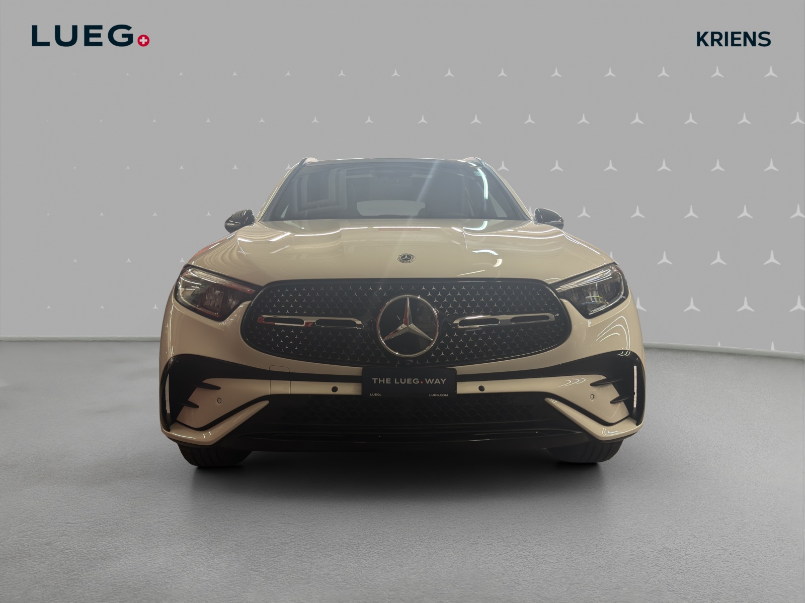 MERCEDES-BENZ GLC 300 4M - AMG / 360 Grad Kamera / Panorama-Dach / AHK /-image-5