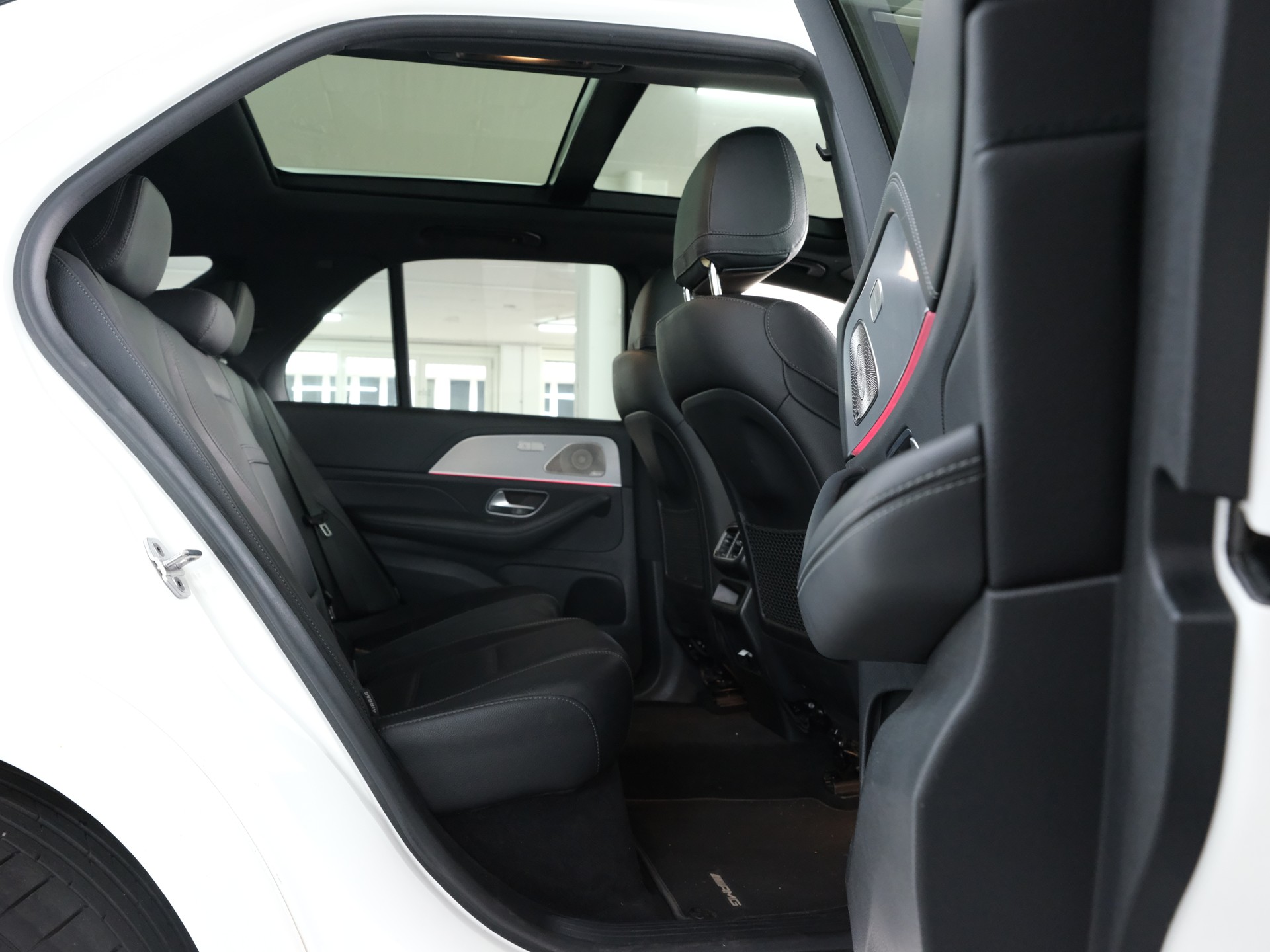 MERCEDES-BENZ GLE 400 d 4Matic AMG Line 9G-Tronic *Softclose* *Panorama* *360 Kamera*-image-21