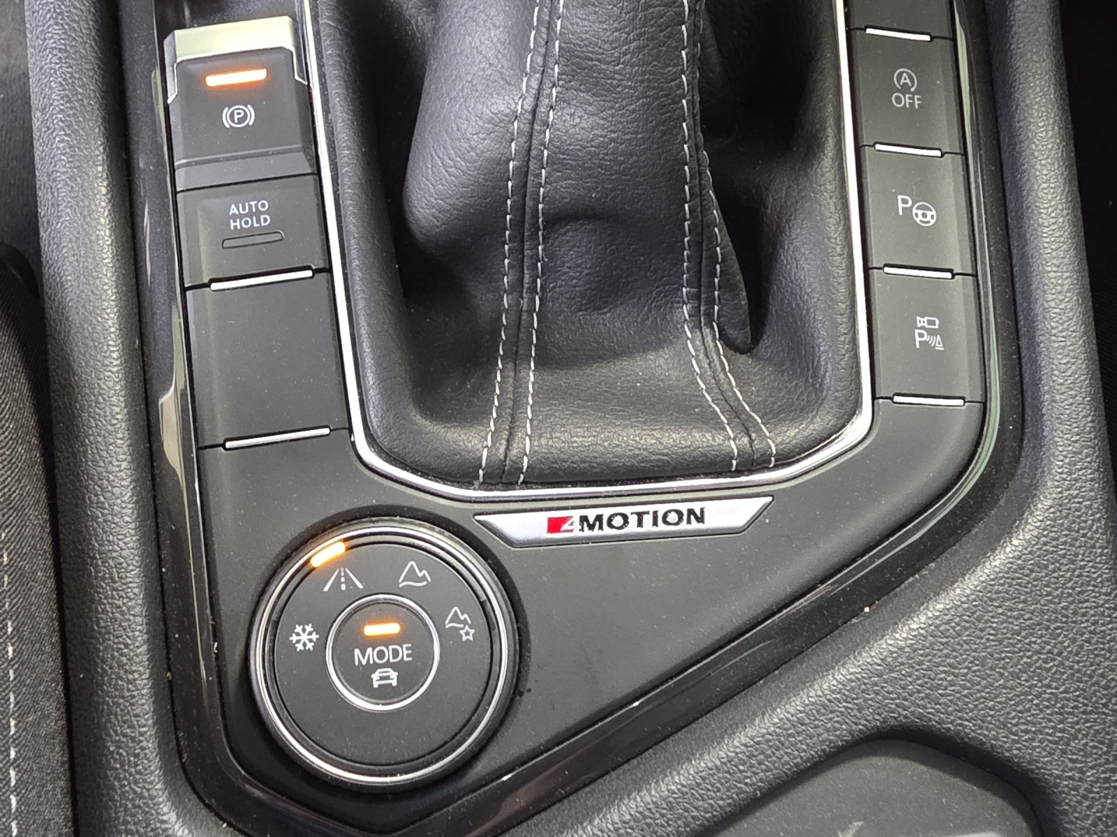 VW Tiguan 2.0TSI R-Line 4Motion DSG-image-15