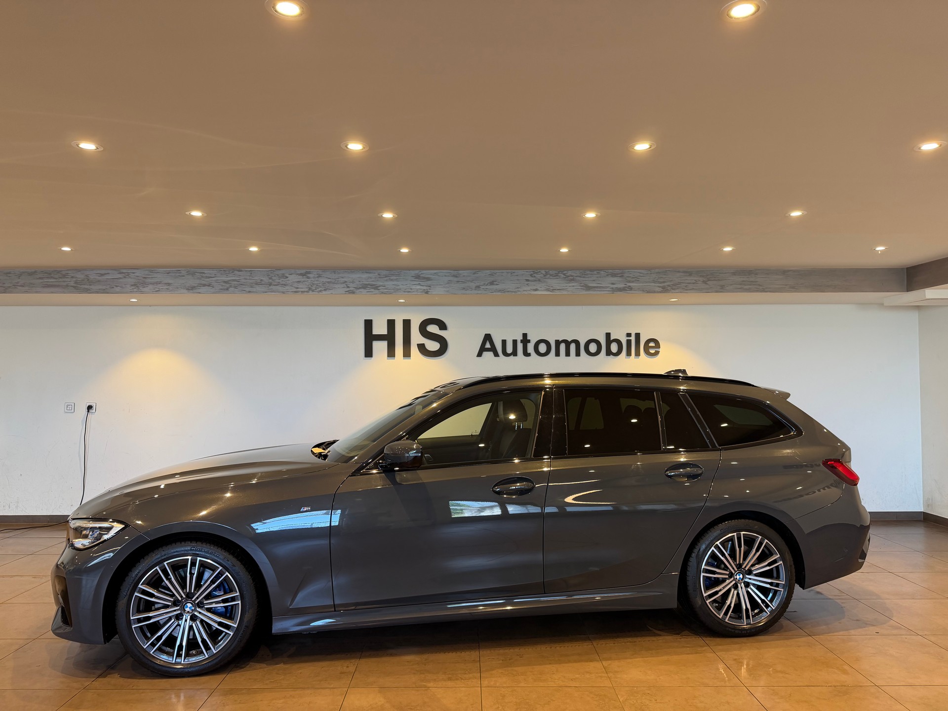 BMW 330i xDrive SAG Touring-image-3