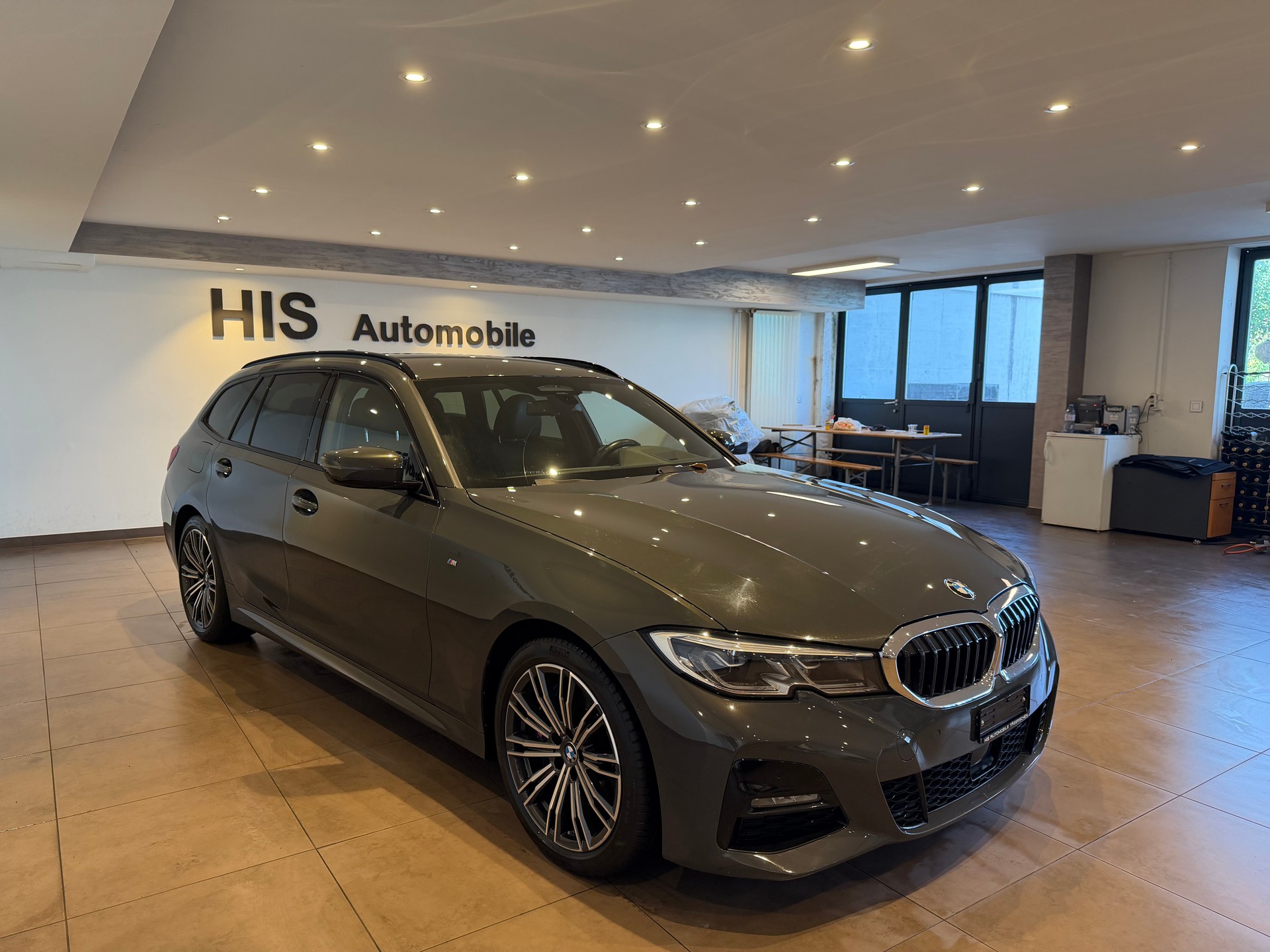 BMW 330i xDrive SAG Touring-image-7