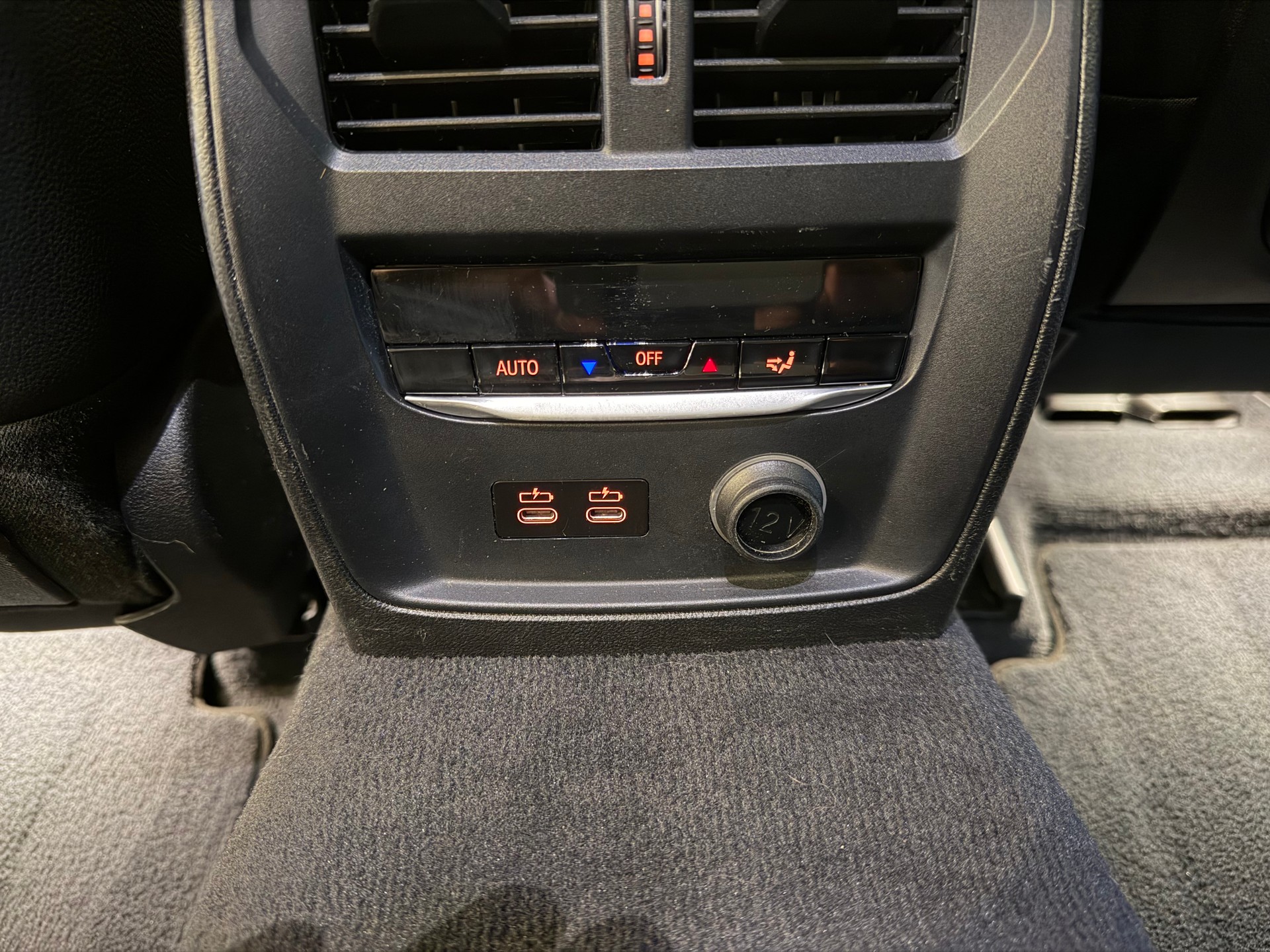BMW 330i xDrive SAG Touring-image-15