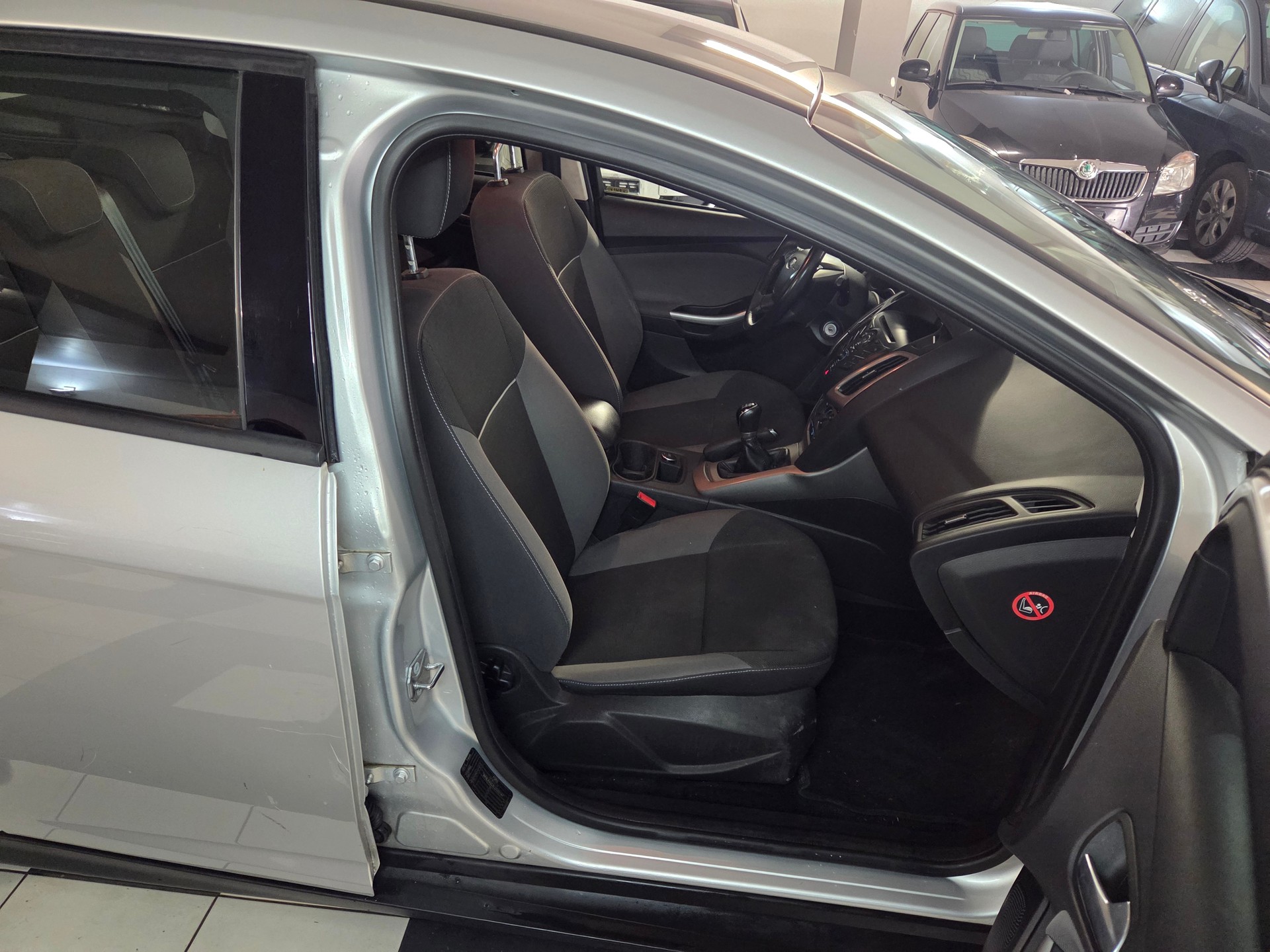 FORD Focus 1.0 SCTi Business-image-13