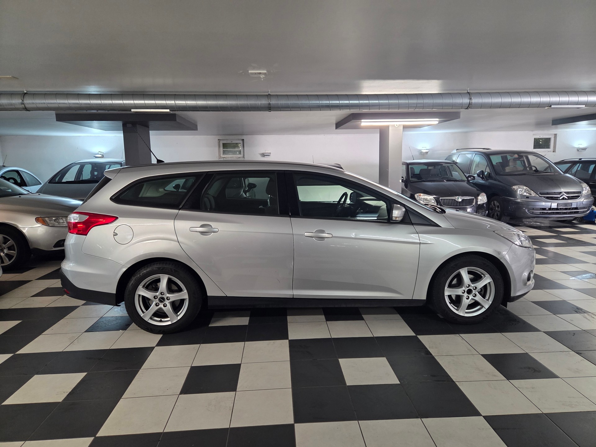 FORD Focus 1.0 SCTi Business-image-5
