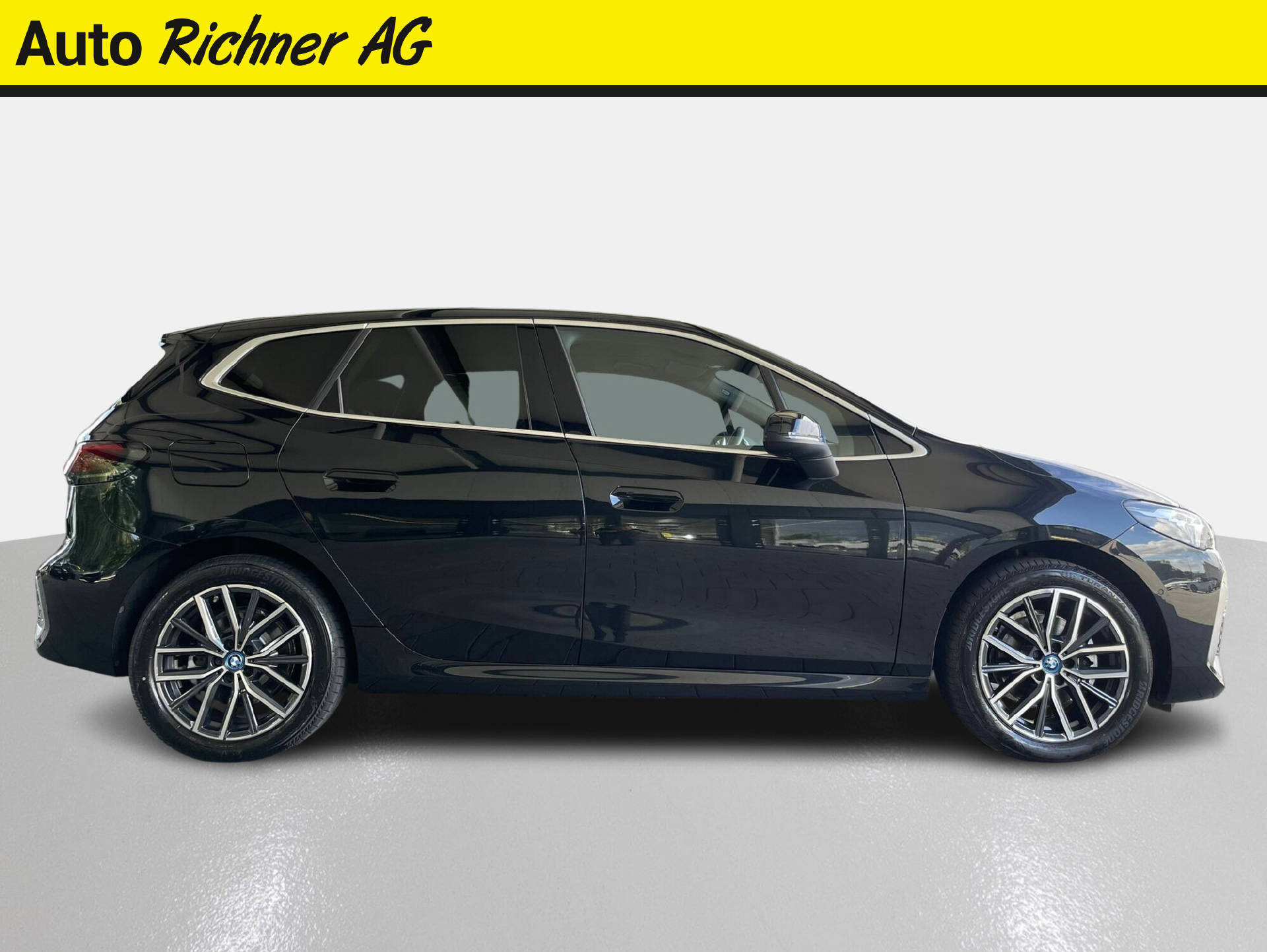 BMW 225e xDrive paddles Active Tourer-image-2