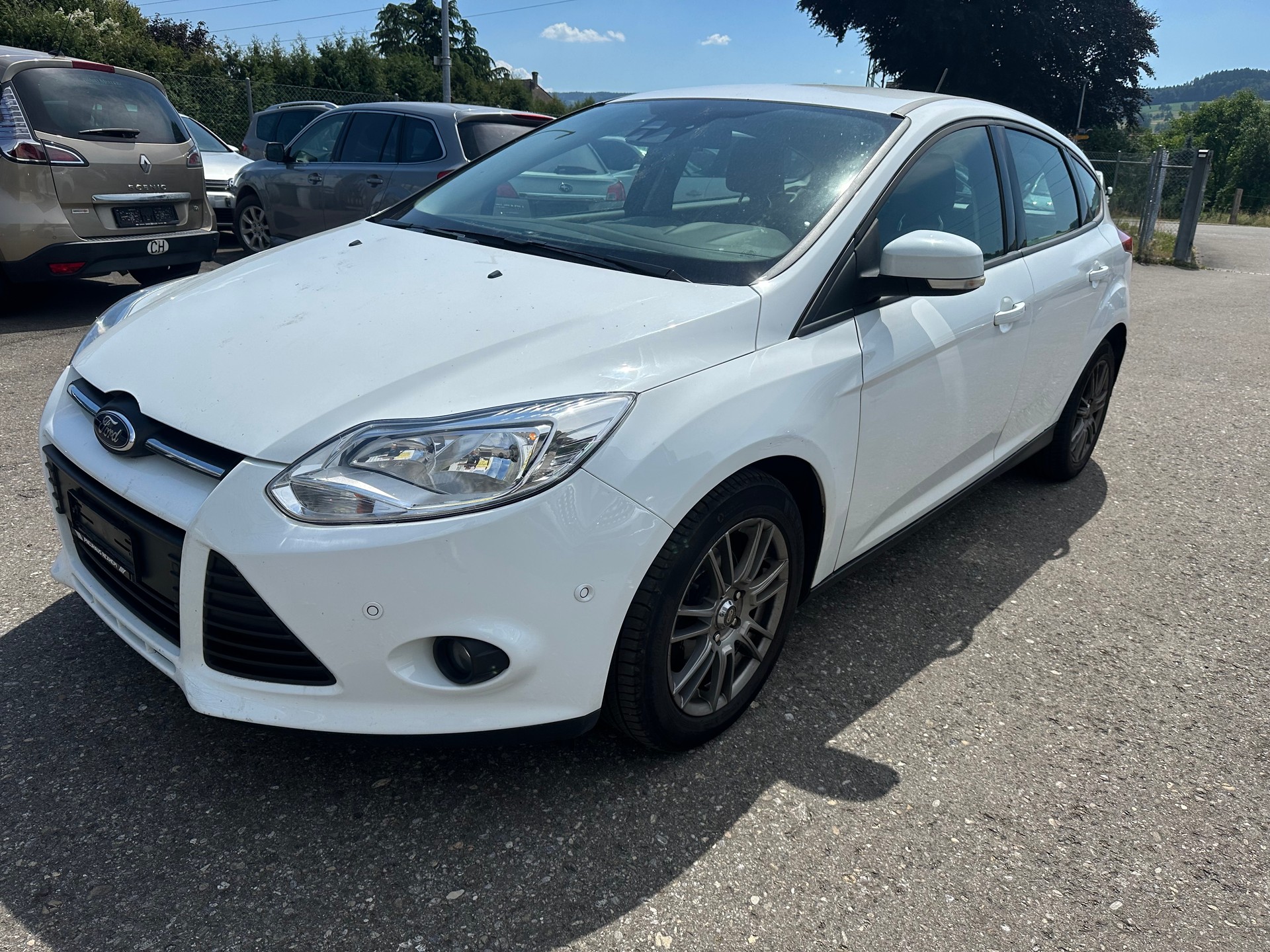 FORD Focus 1.0 SCTi Titanium-image-1