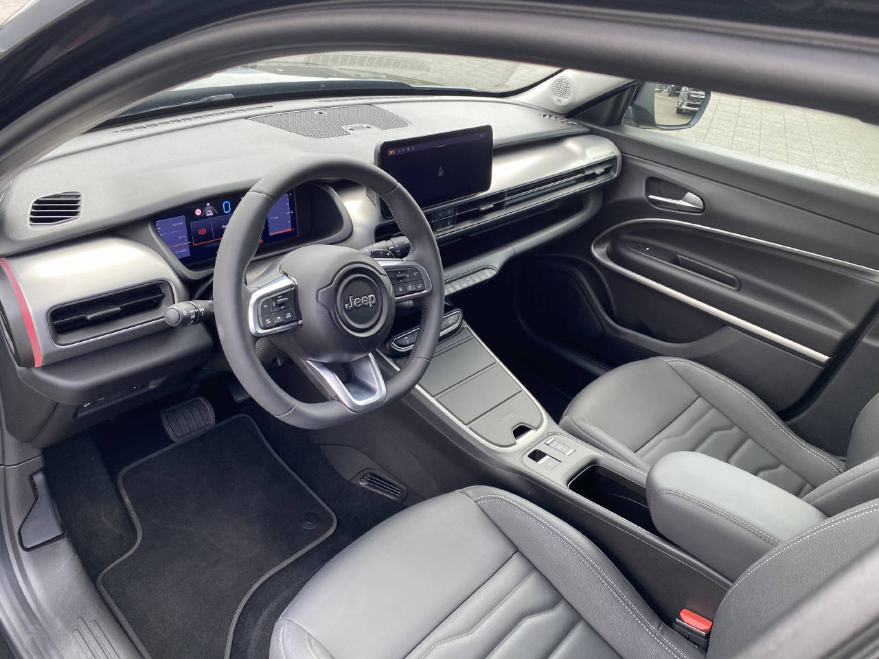 JEEP Avenger 1.2 MHEV Summit-image-4