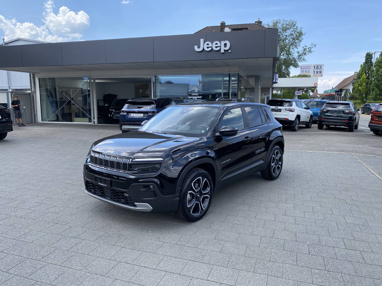 JEEP Avenger 1.2 MHEV Summit-image-0