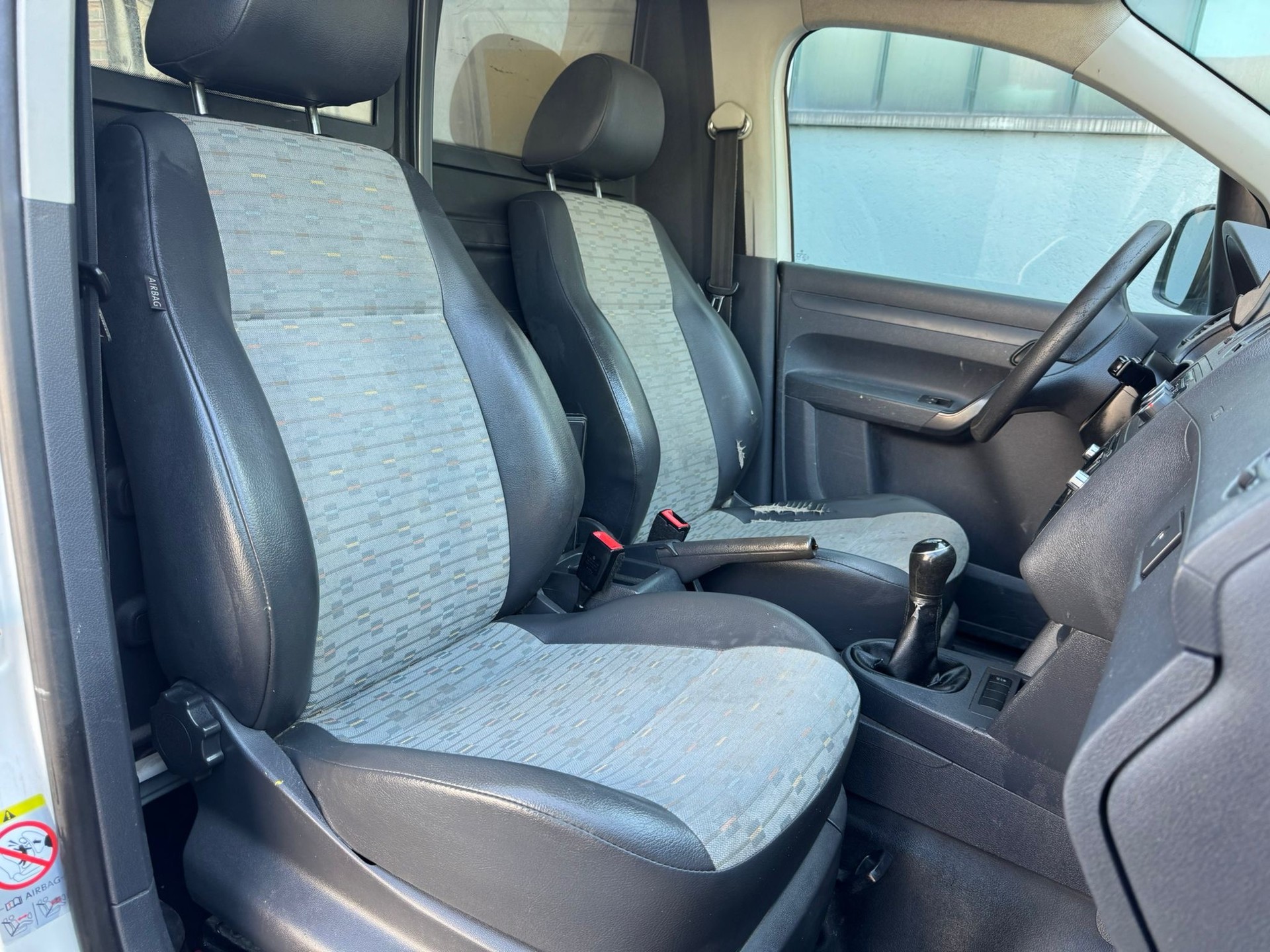 VW Caddy 1.6 TDI-image-15