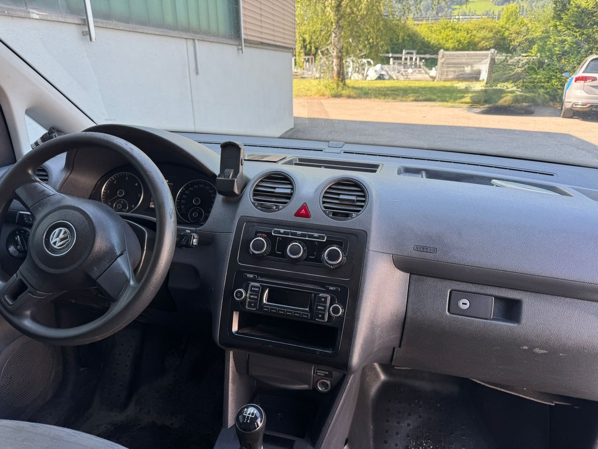 VW Caddy 1.6 TDI-image-14