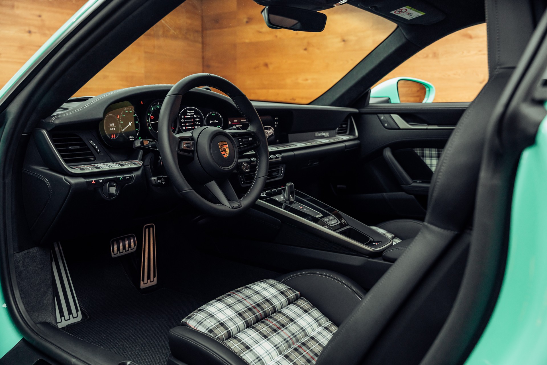 PORSCHE 911 Turbo 50 Jahre PTS Mintgrün 1/1974-image-4