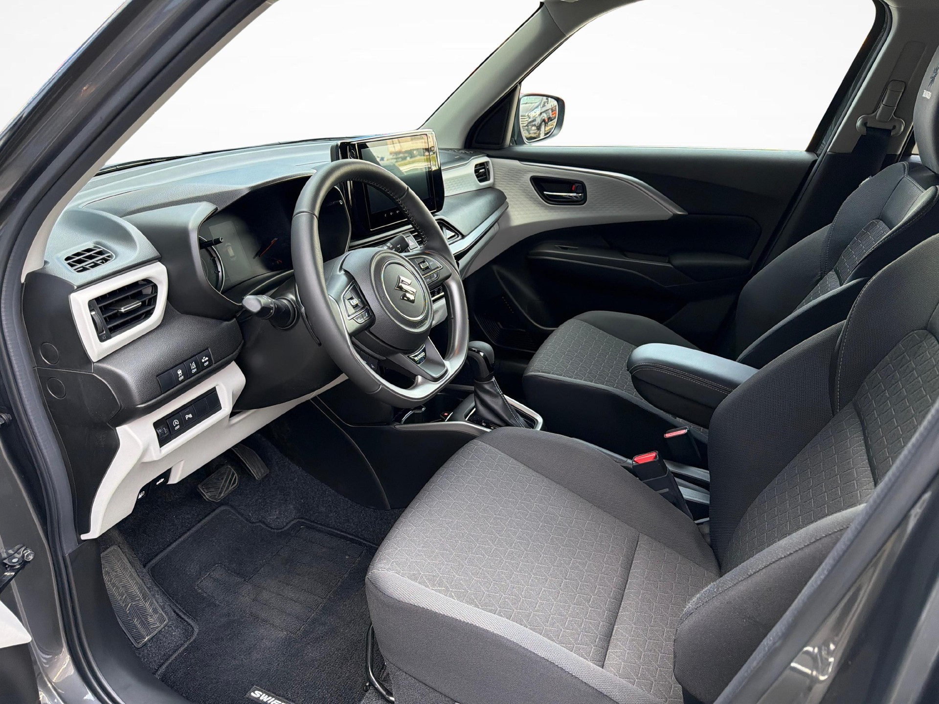 SUZUKI Swift 1.2 Tradizio Top Hybrid-image-10