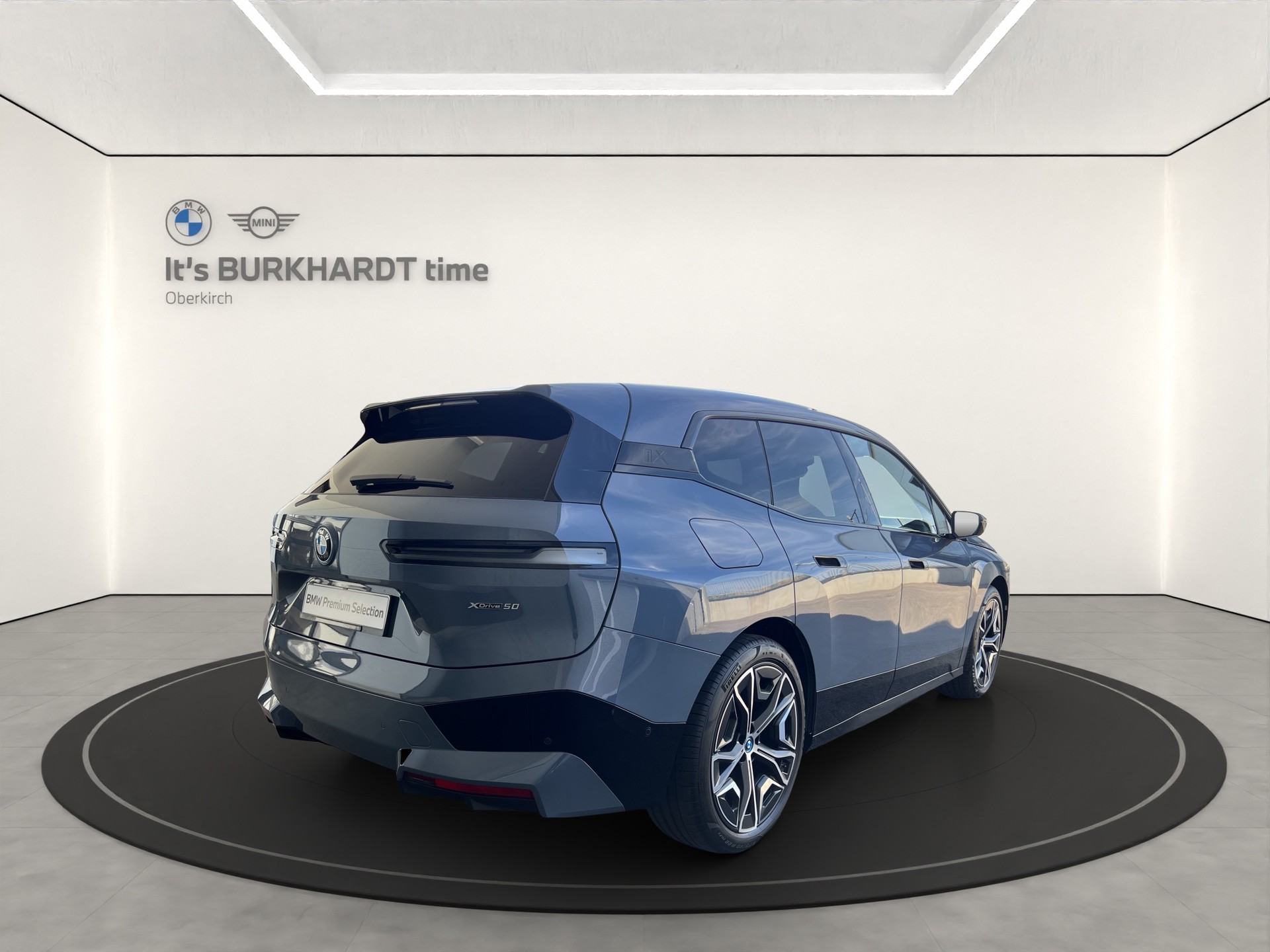 BMW iX xDrive50-image-4