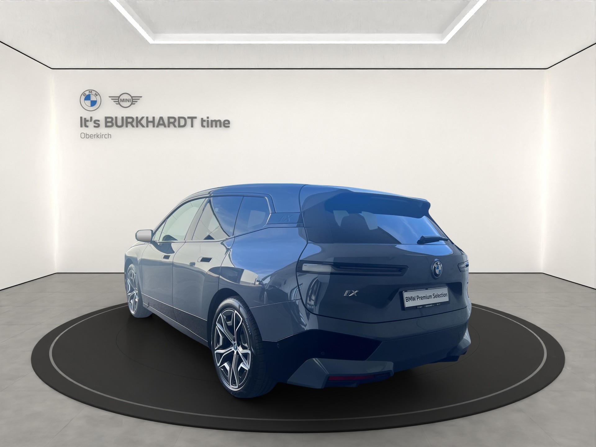BMW iX xDrive50-image-2