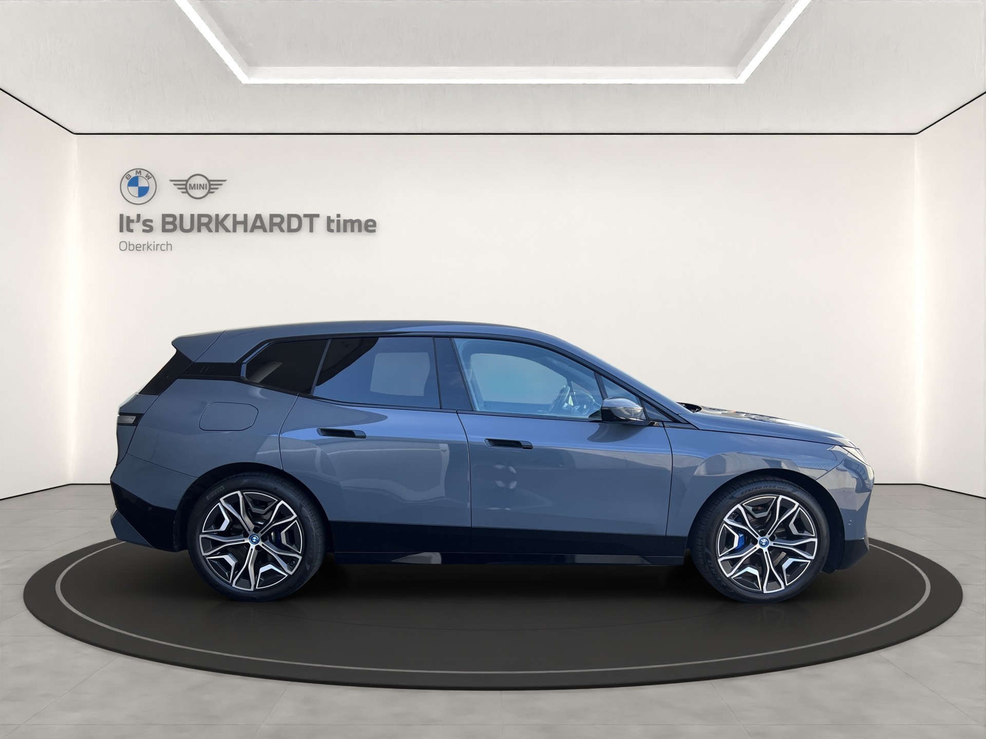 BMW iX xDrive50-image-5