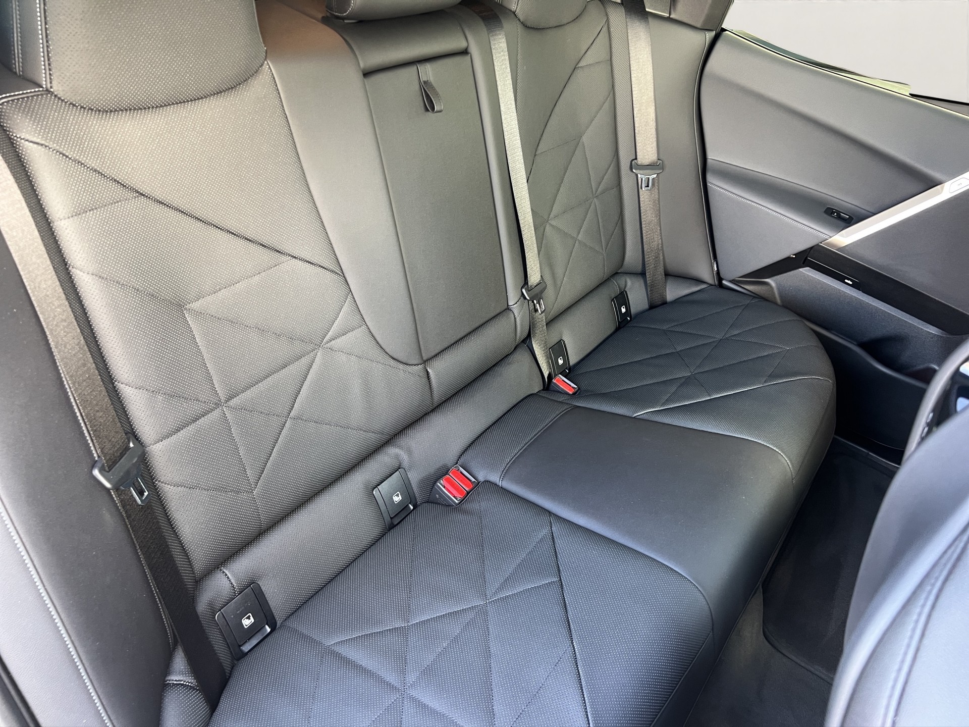 BMW iX xDrive50-image-22
