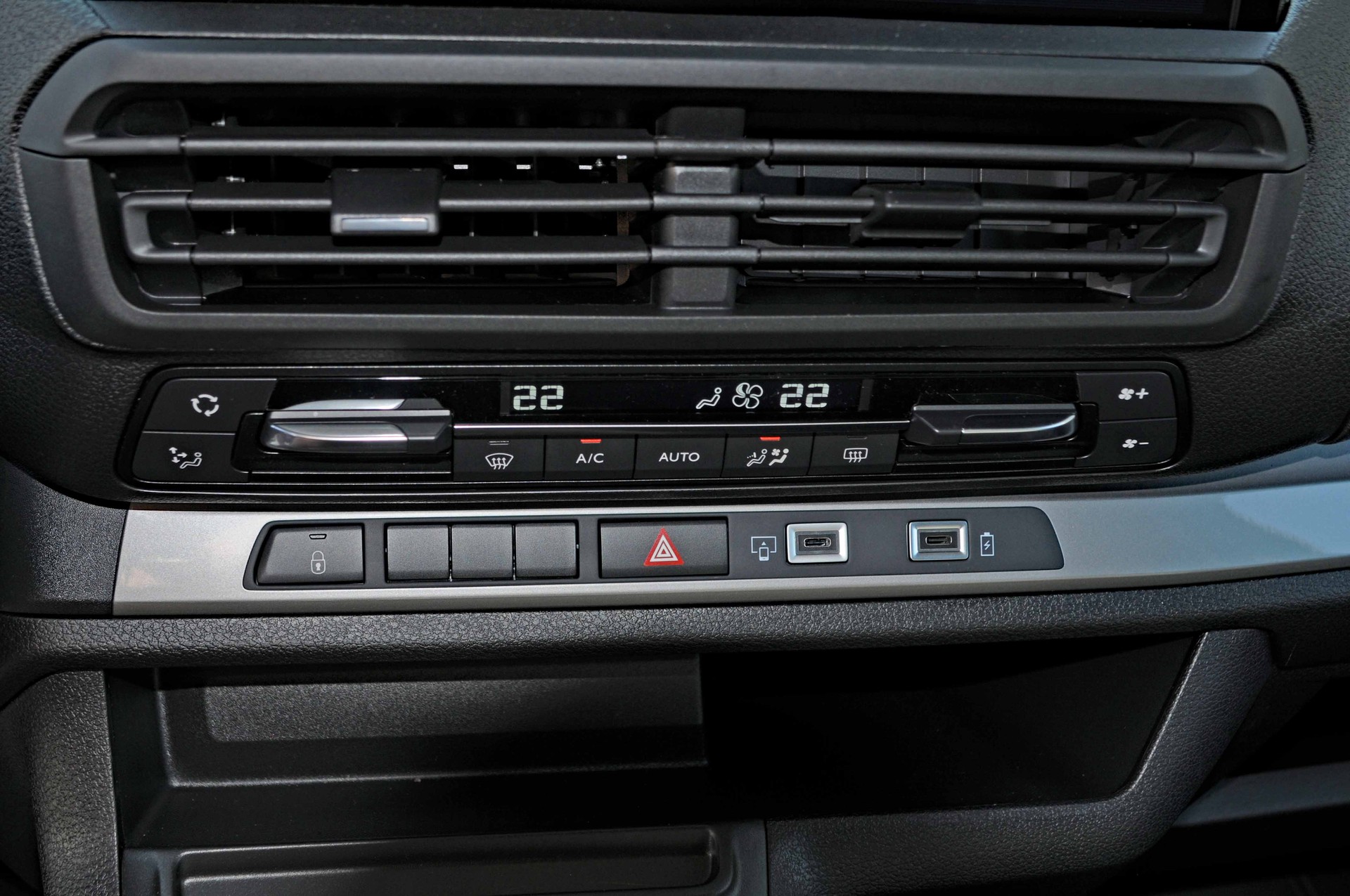 OPEL Vivaro Combi 2.0 CDTI s/s XL-image-13