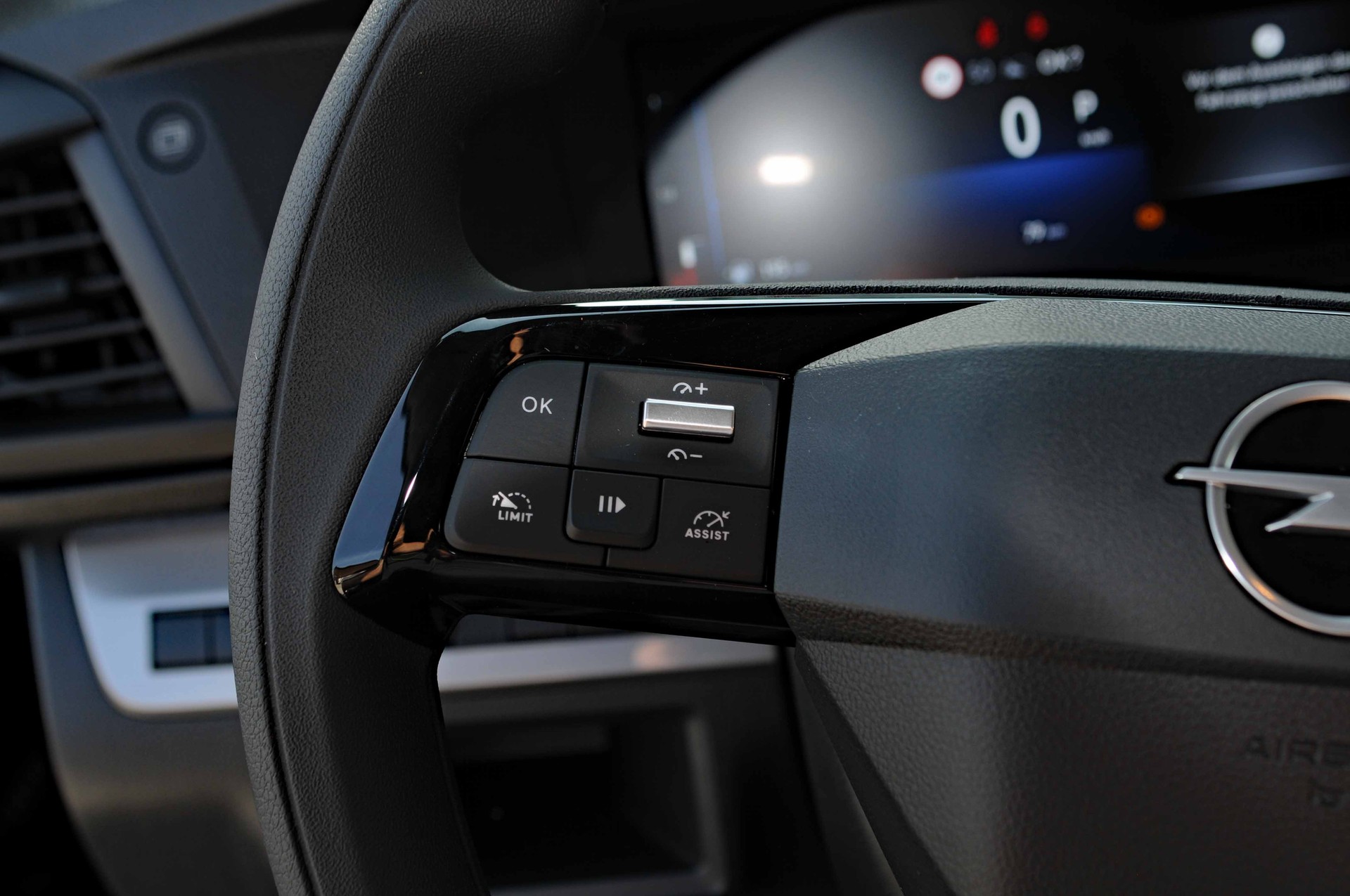 OPEL Vivaro Combi 2.0 CDTI s/s XL-image-19