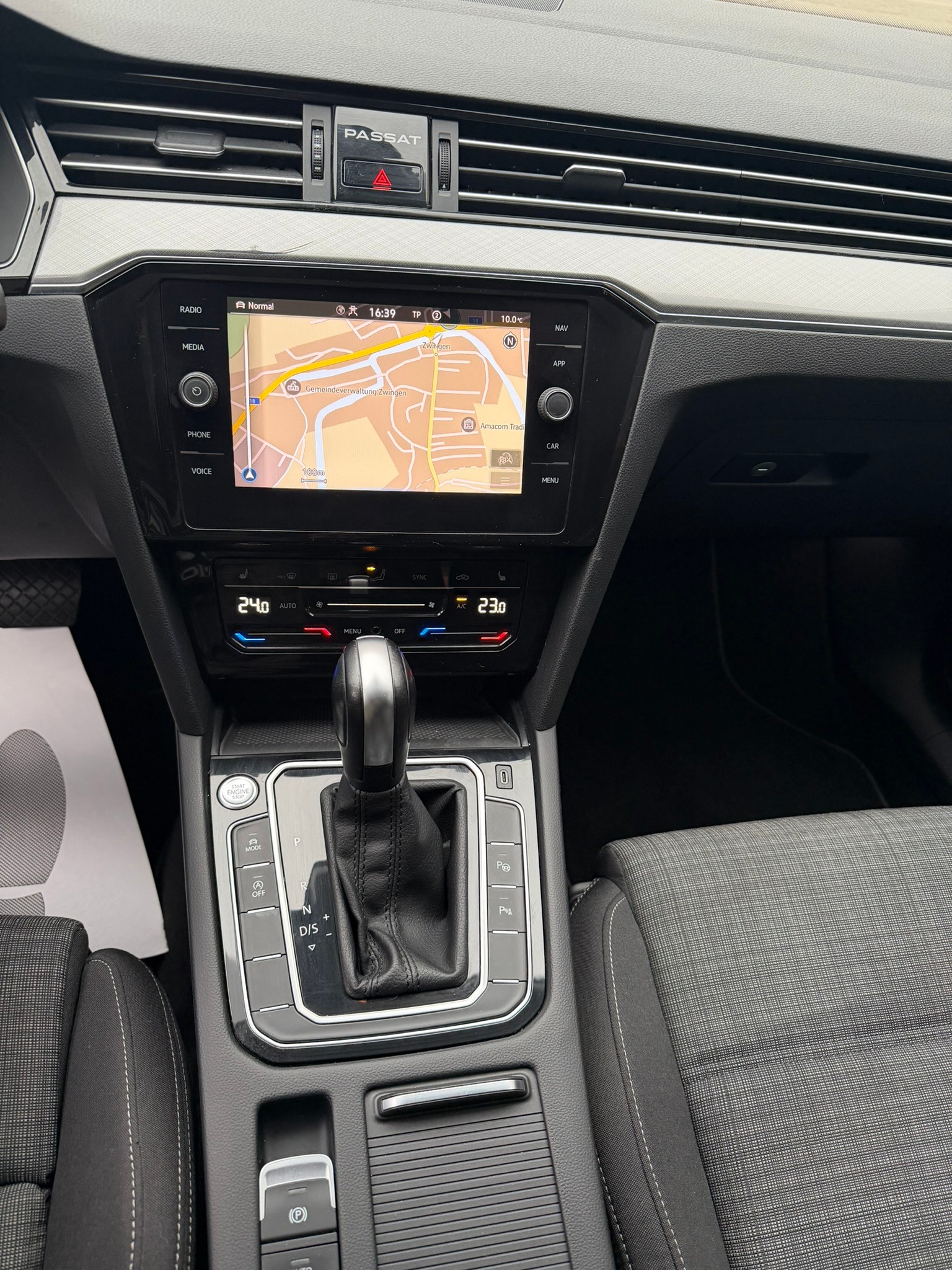 VW Passat Variant 2.0 TDI Business DSG-image-12