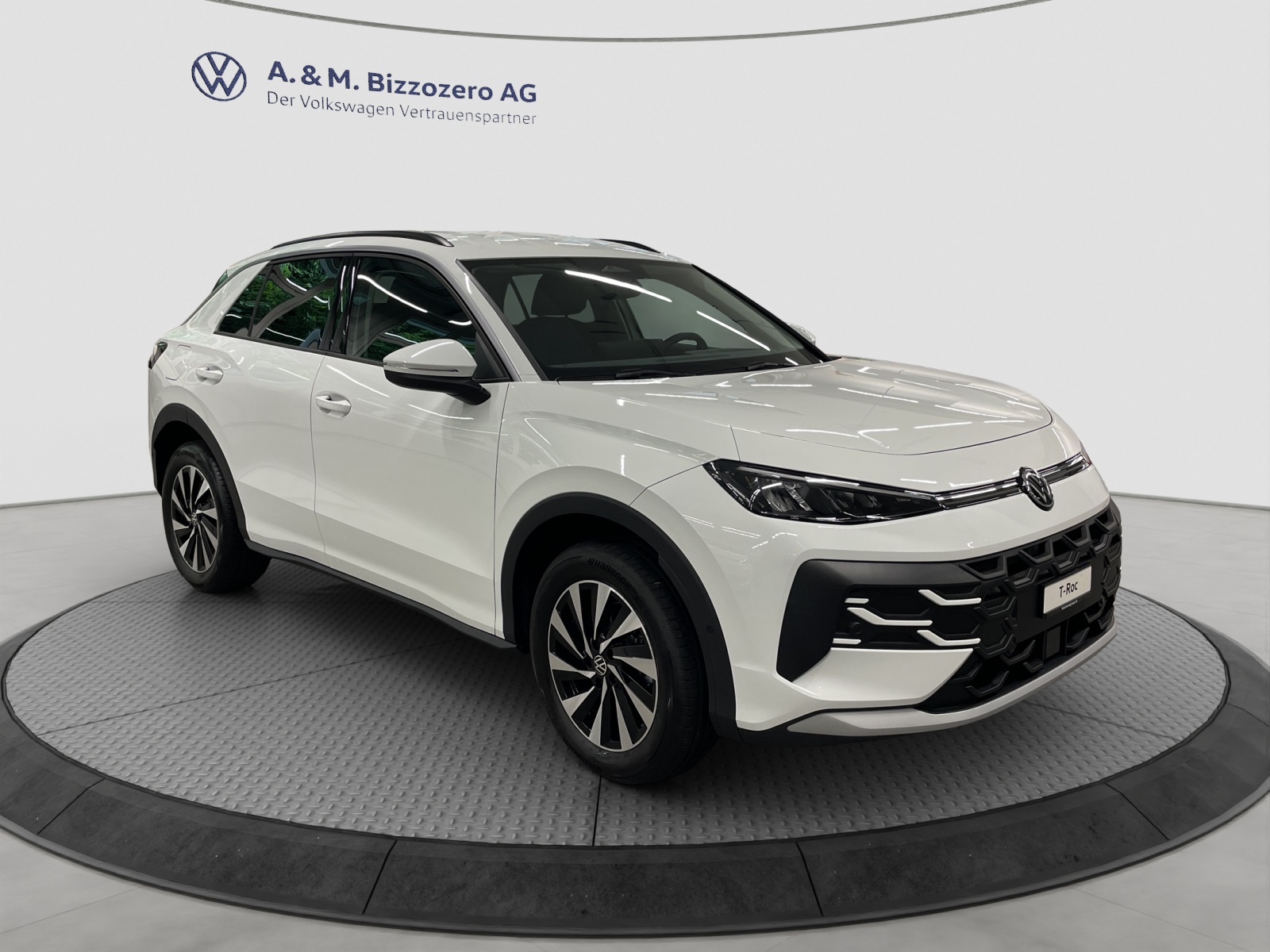 VW T-Roc 1.5 eTSI mHEV Life DSG-image-6